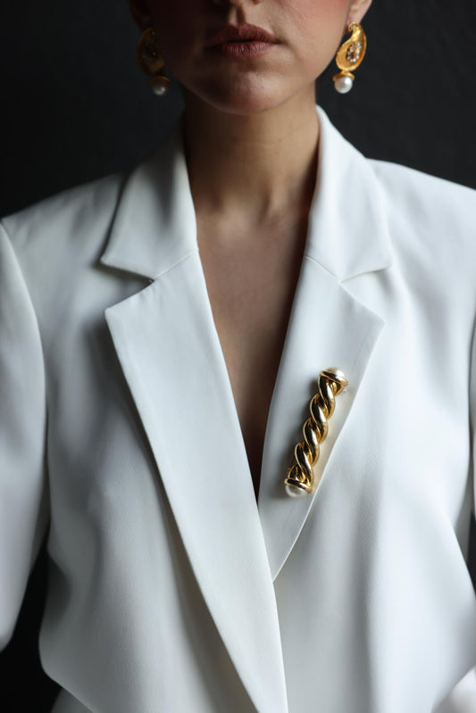 Golden Twist Brooch with Faux Pearls|Vintage Baazaar 