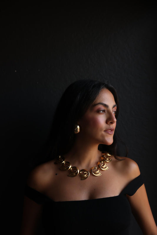 Scroll Link Gold-Toned Necklace|Vintage Baazaar 