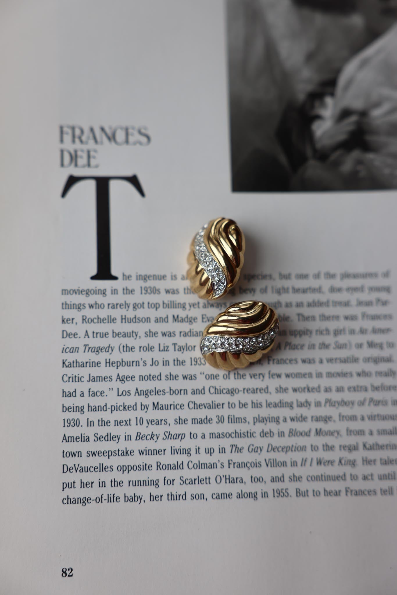 Glimmering Gold Swirl|Vintage Baazaar 