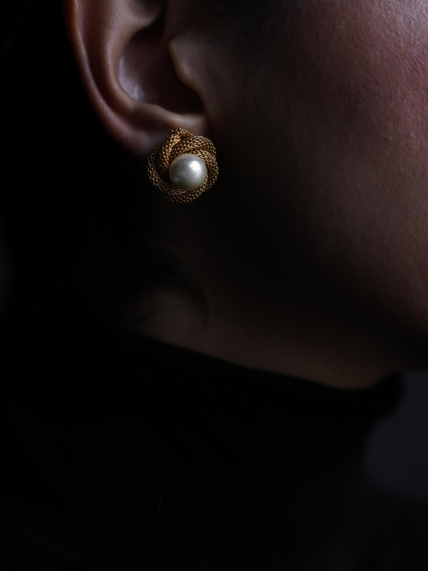 Golden Pearl Twirl Earrings|Vintage Baazaar 