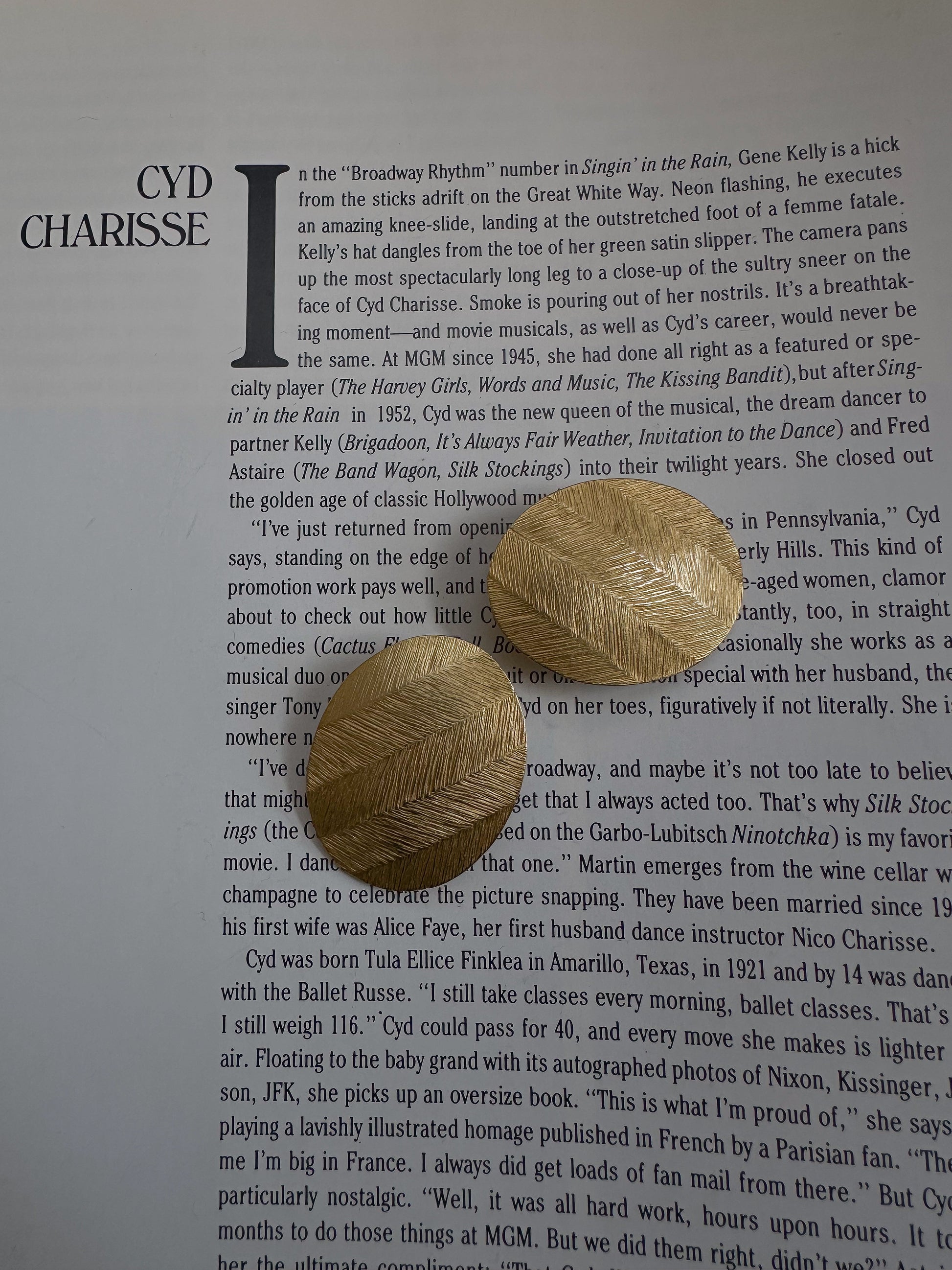 Gold Tone Textured Oval Earrings|Vintage Baazaar 