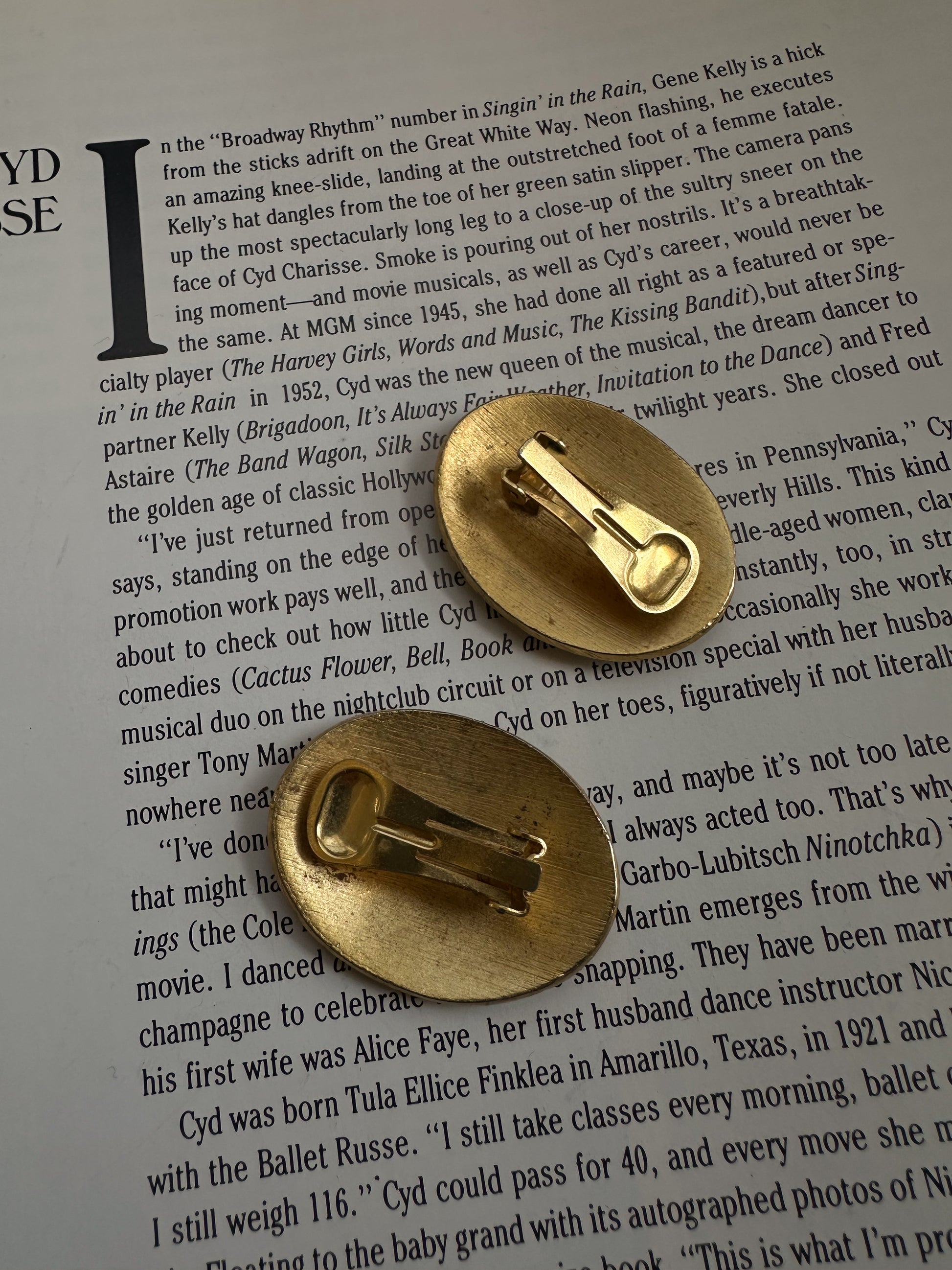 Gold Tone Textured Oval Earrings|Vintage Baazaar 