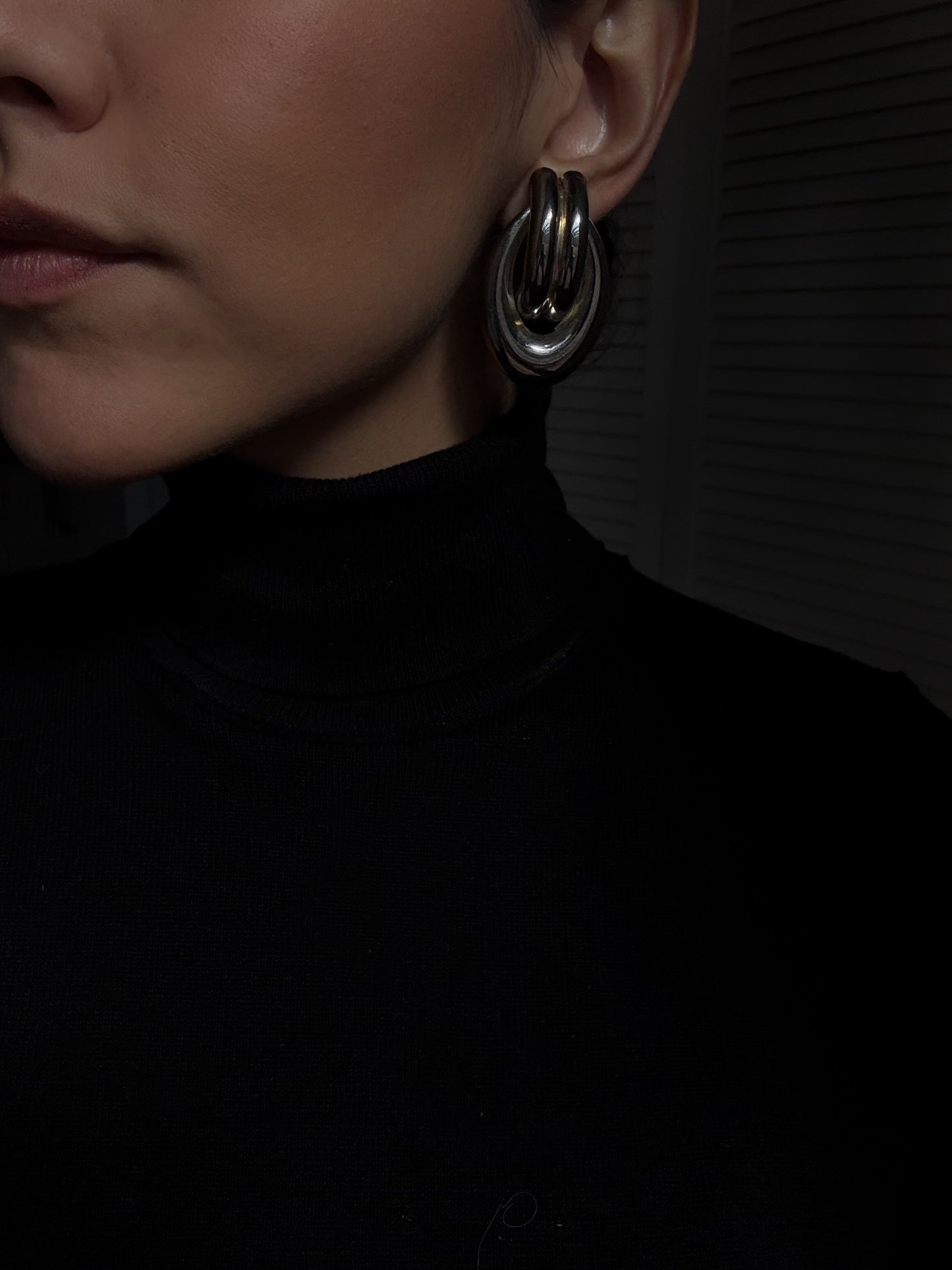 Silver-Toned knot Clip-On Earrings|Vintage Baazaar 