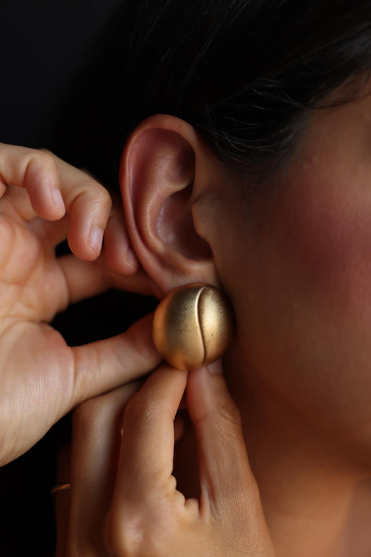 Matte Gold Sculptural Clip-On Earrings|Vintage Baazaar 