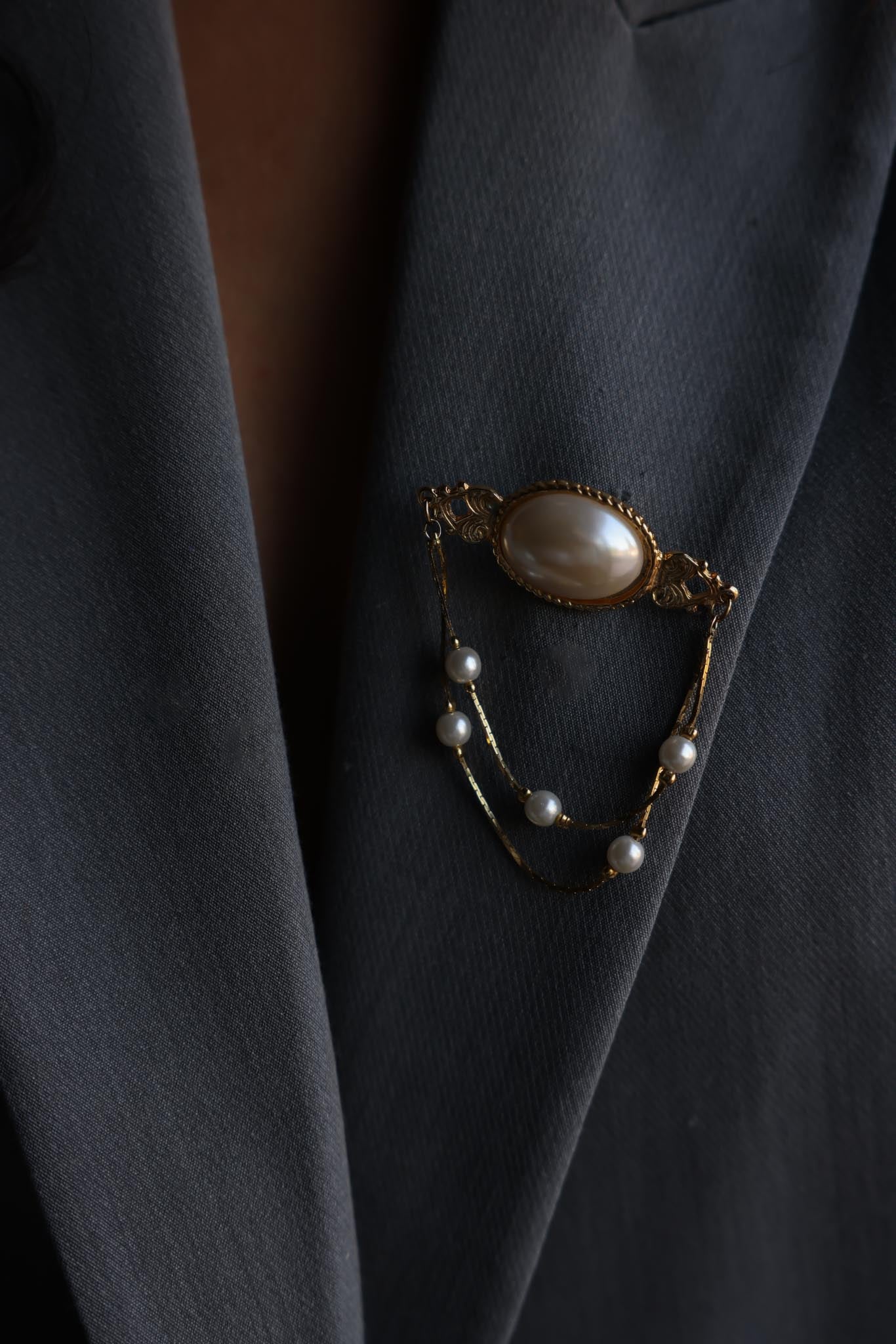 Gold-Tone Faux Pearl Chain Brooch with Draped Detail|Vintage Baazaar 