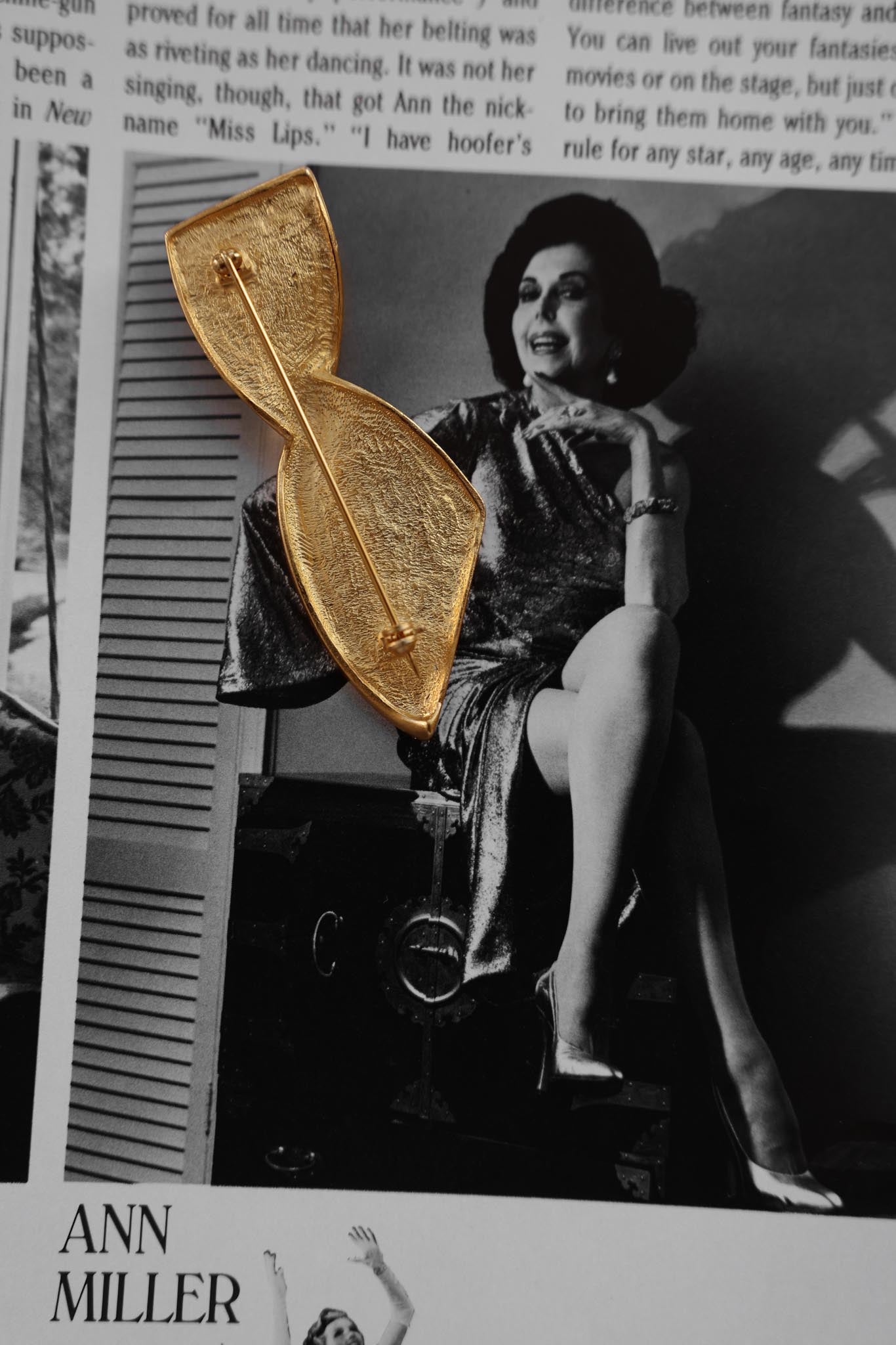 Golden Twist Matte Brooch|Vintage Baazaar 
