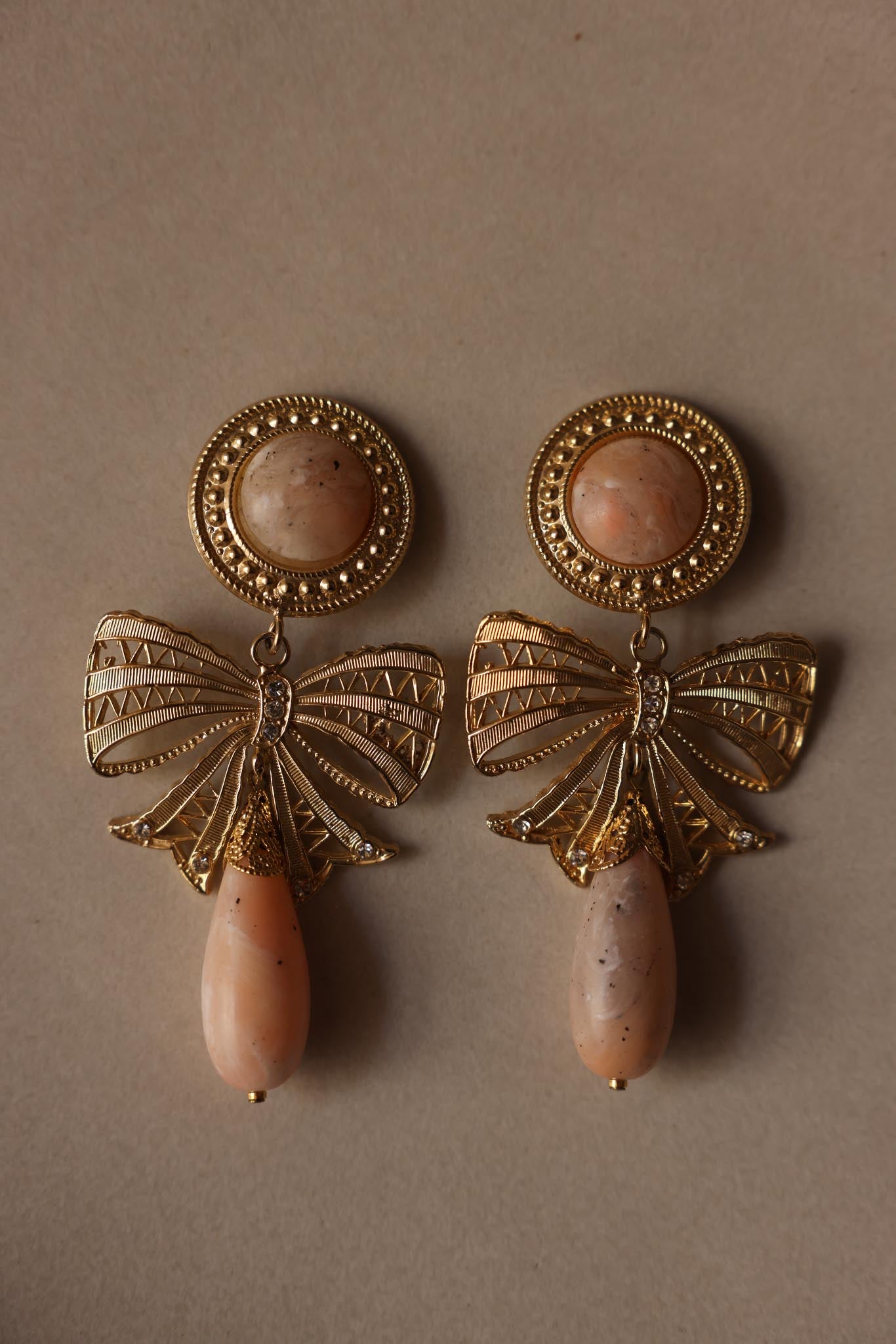 Peach-Toned Bow Clip-On Earrings|Vintage Baazaar 