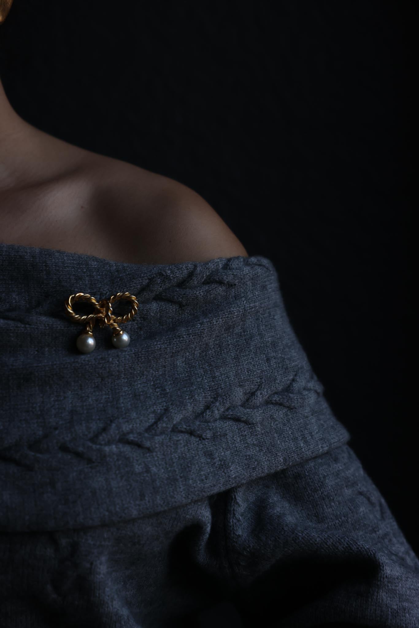 Gold Rope Bow Faux Pearl Brooch