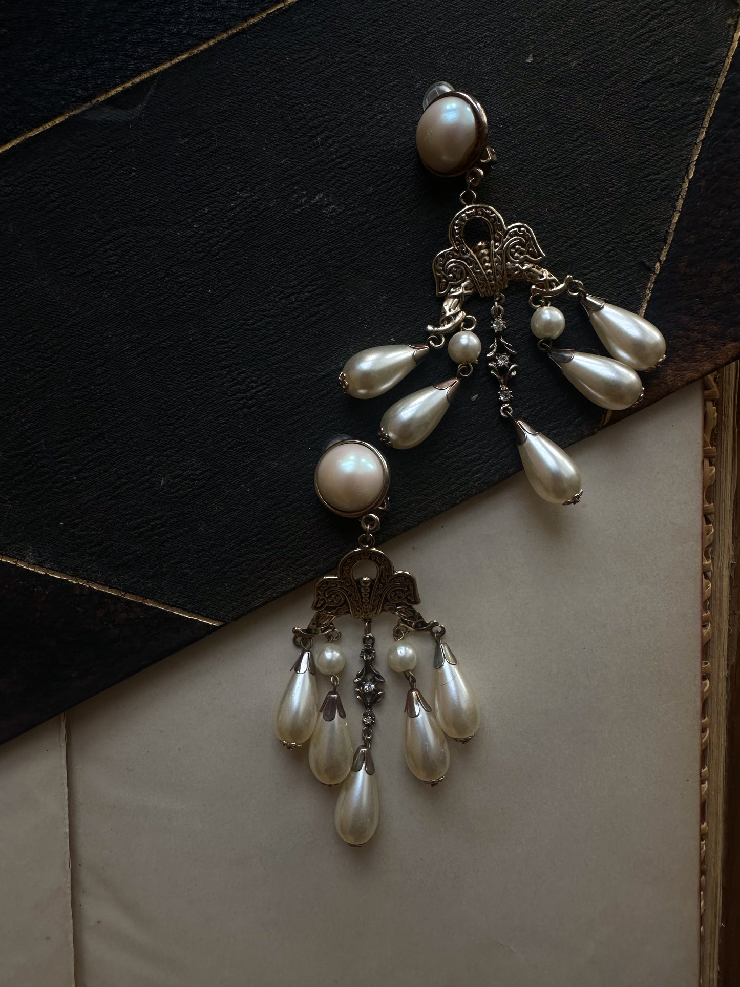 Baroque Pearl Chandlier Earrings|Vintage Baazaar 