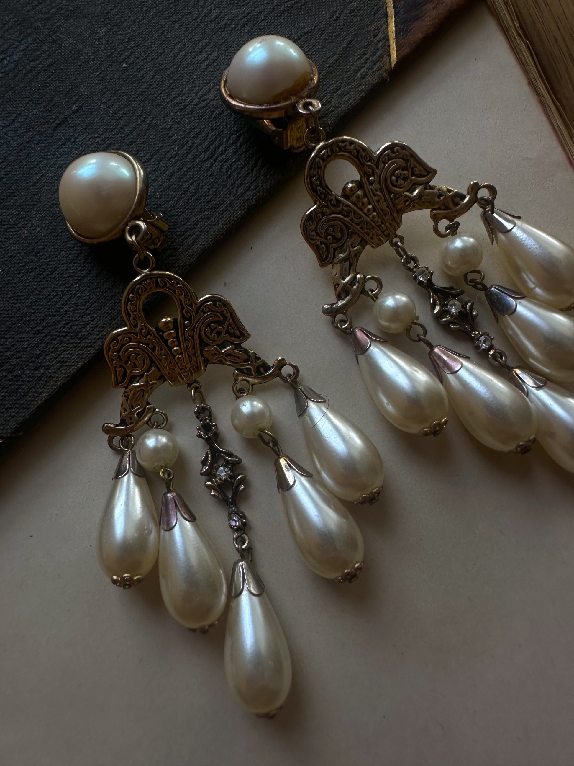 Baroque Pearl Chandlier Earrings|Vintage Baazaar 