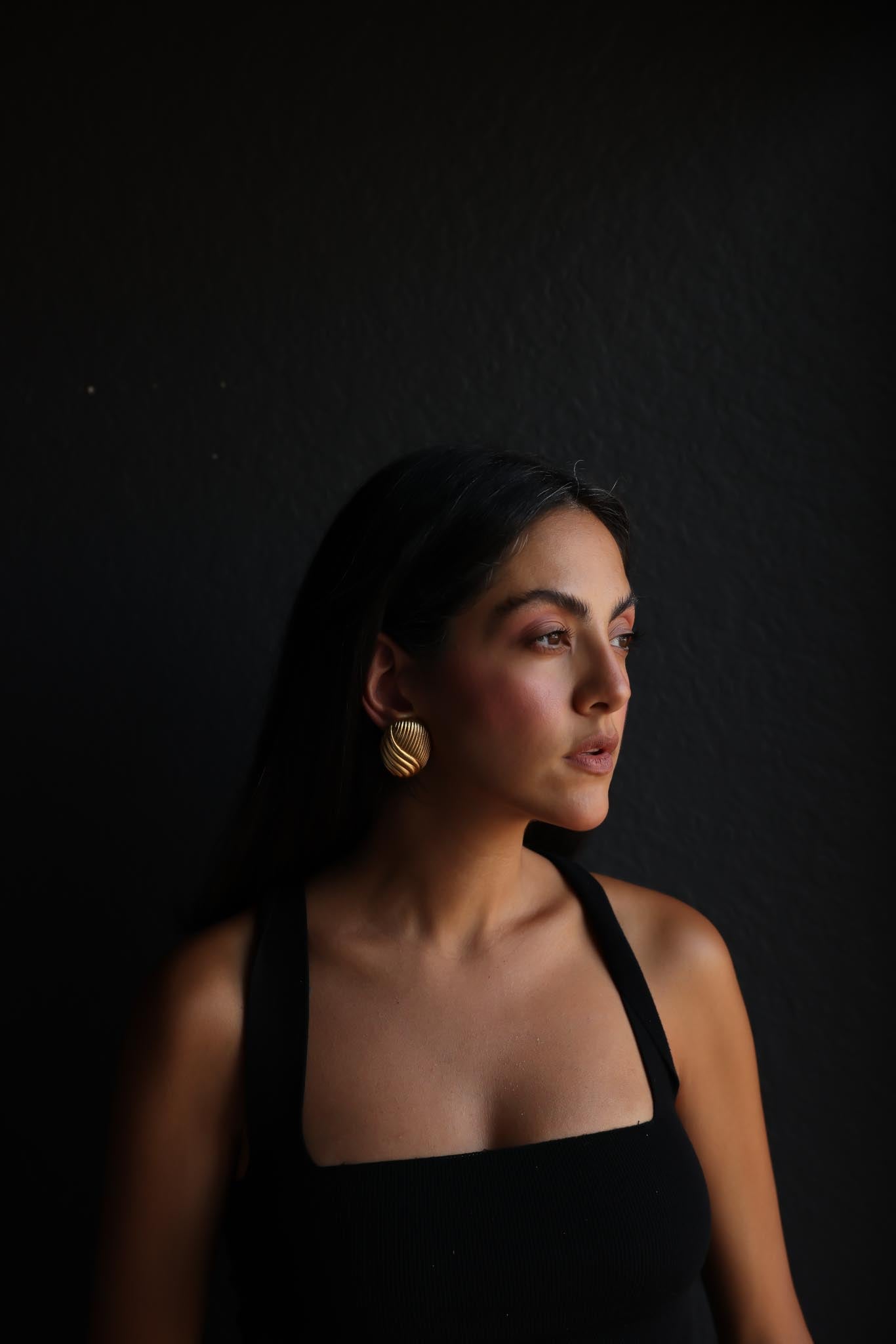 Matte Gold Ridged Clip-On Earrings|Vintage Baazaar 