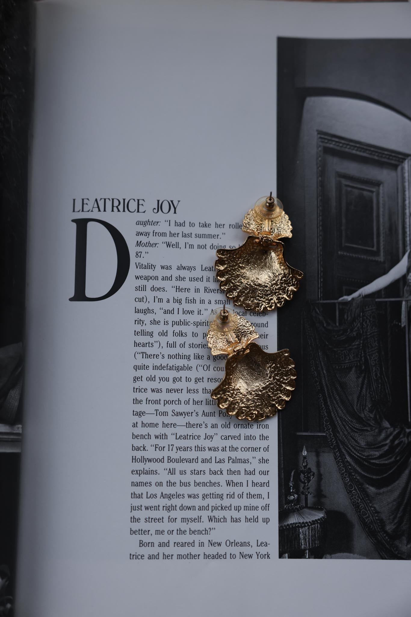 Golden Shell Cascade Earrings|Vintage Baazaar 