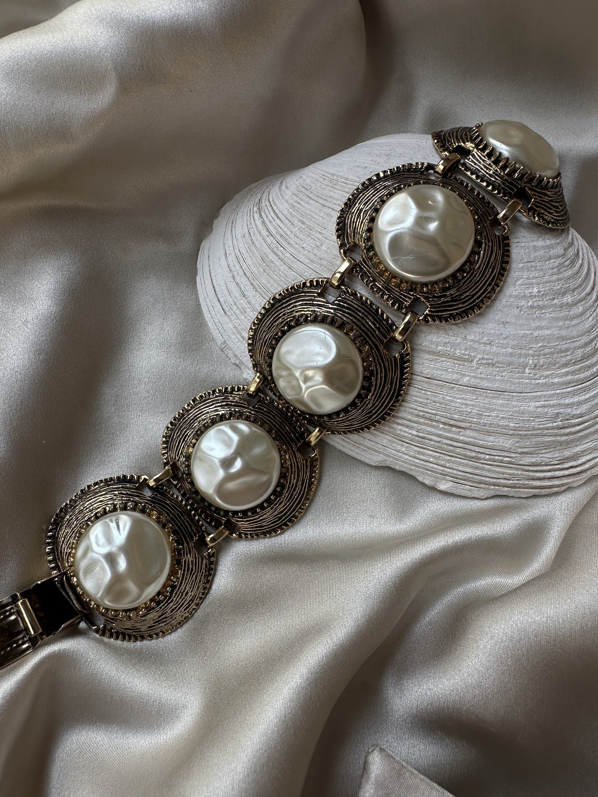 Baroque Pearl Bracelet|Vintage Baazaar 