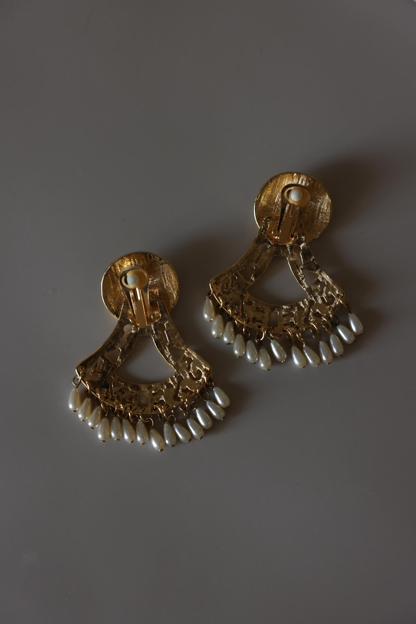 Matte Gold Fringe Faux Pearl Clip-On Earrings|Vintage Baazaar 