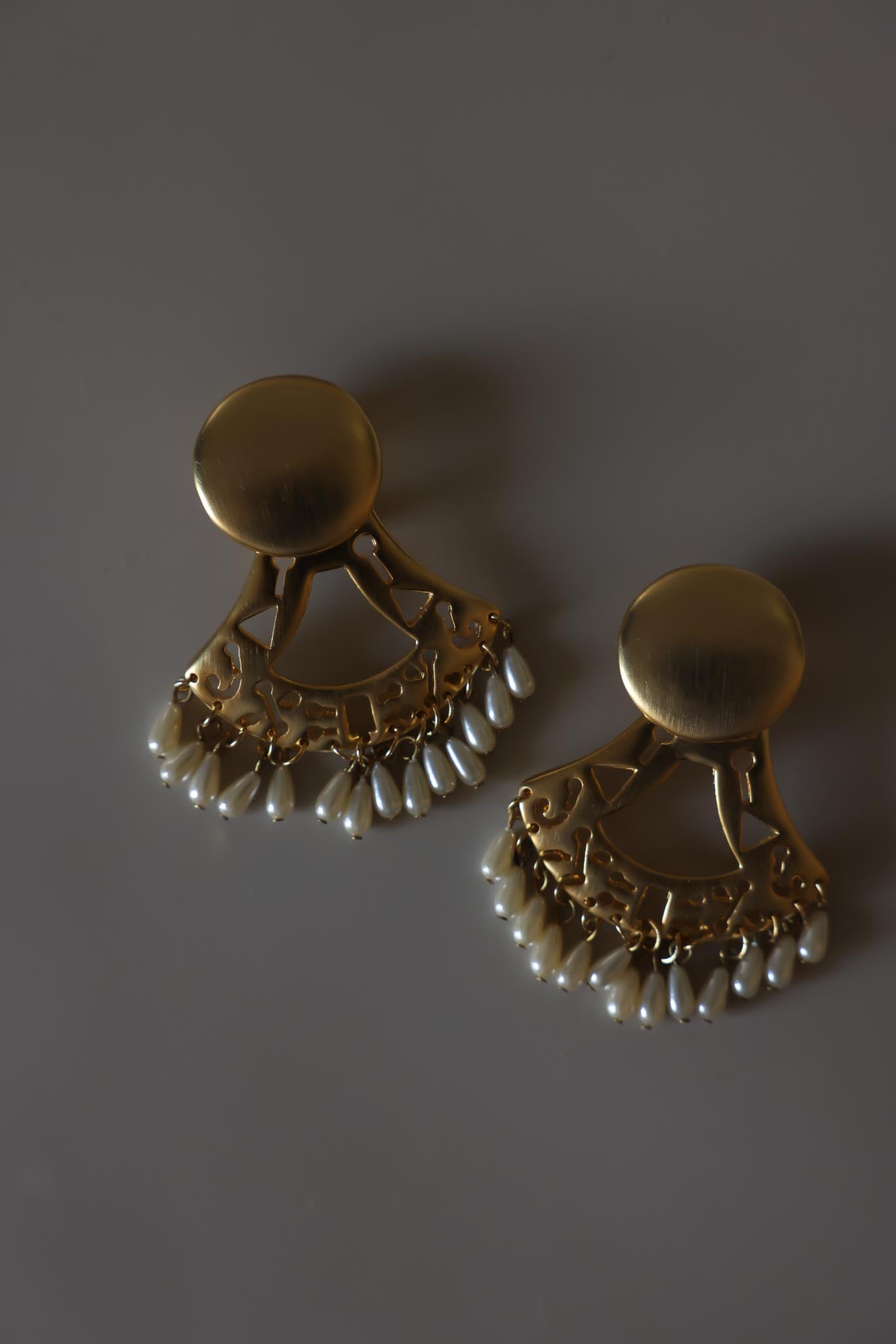 Matte Gold Fringe Faux Pearl Clip-On Earrings|Vintage Baazaar 