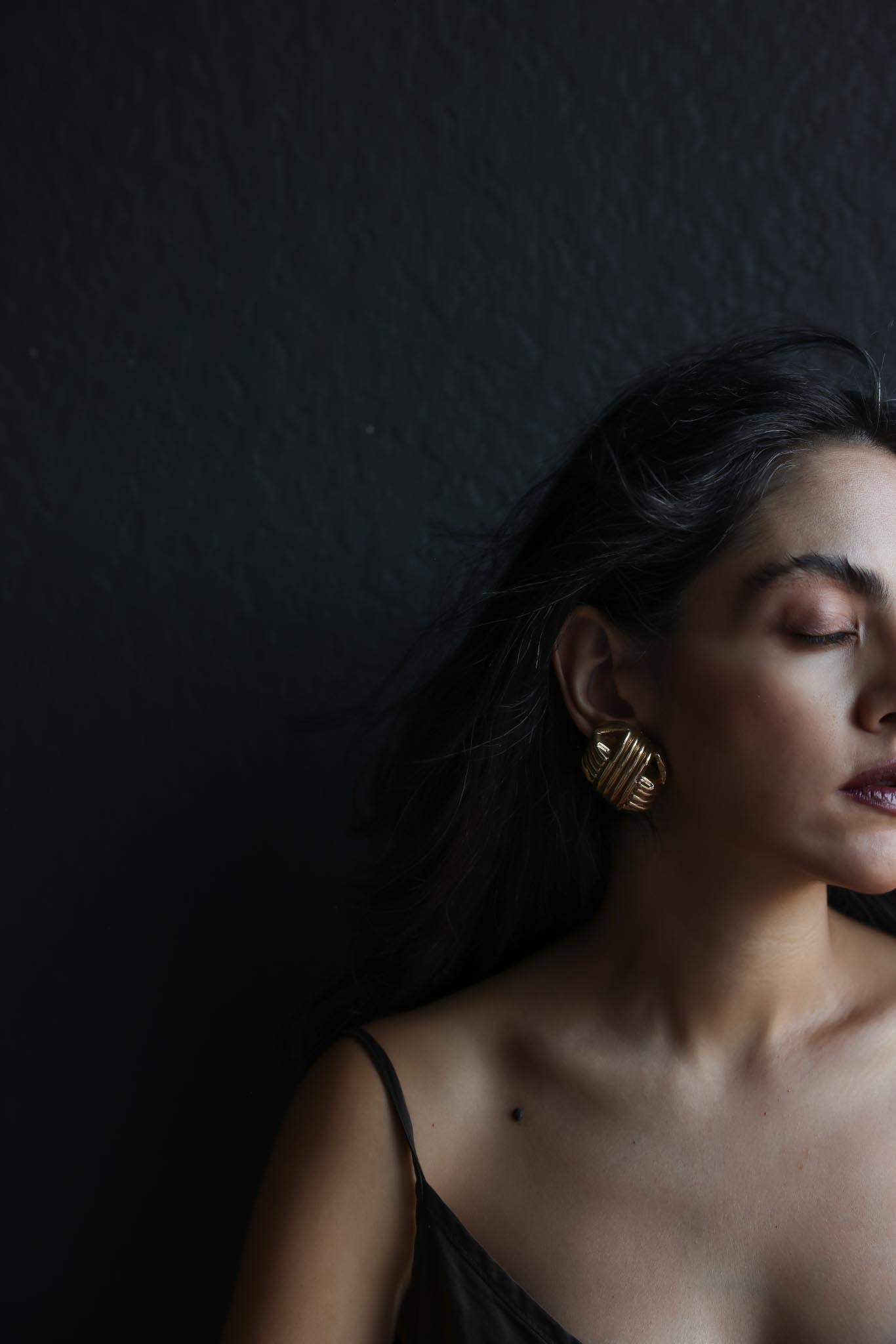 Ribbed Dome Pierced Earrings
