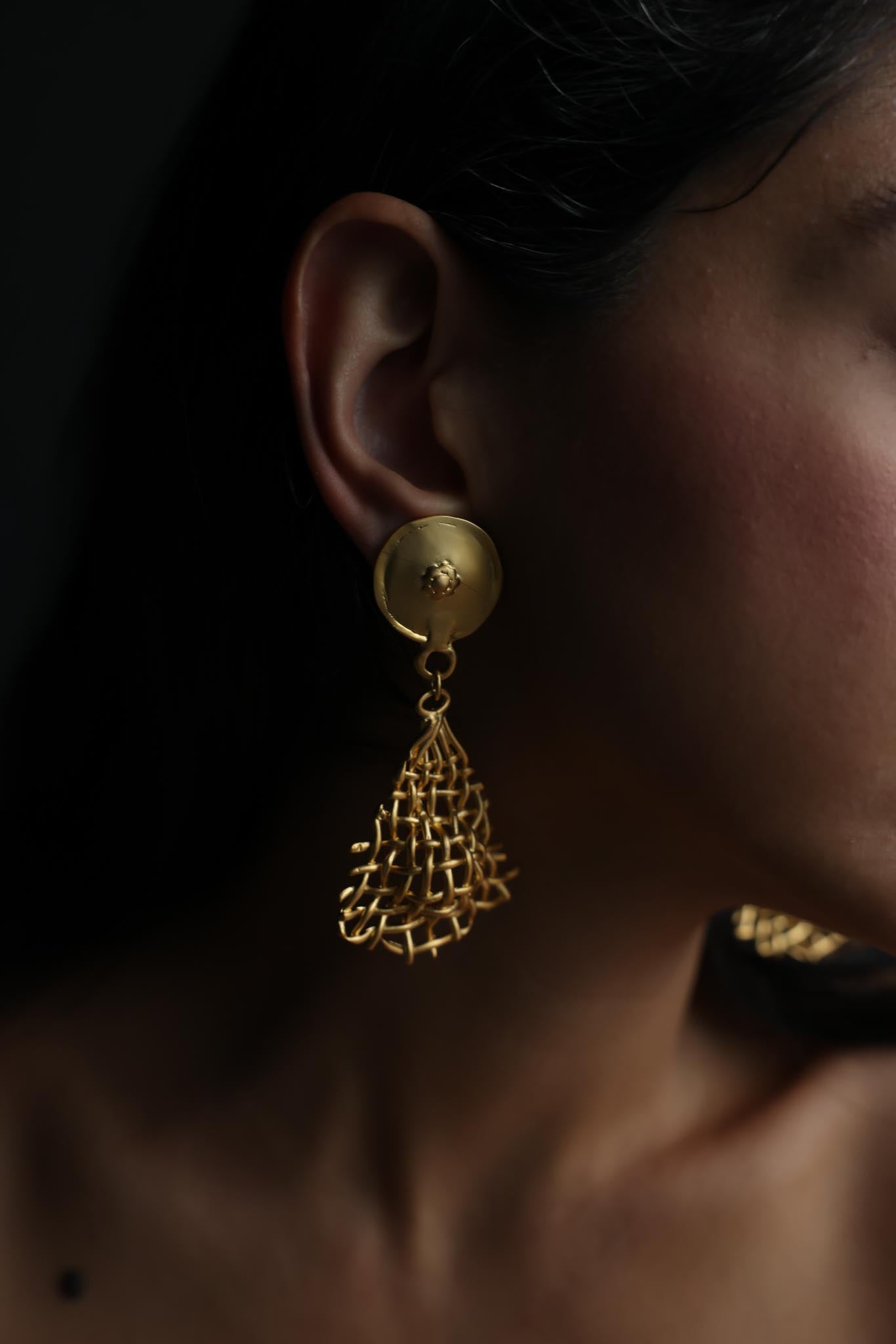 Matte Gold Open Weave Dangle Clip-On Earrings