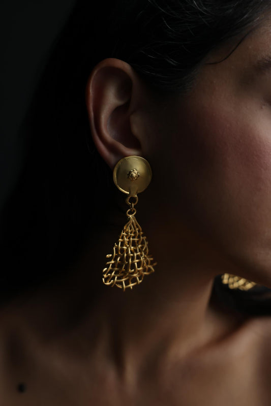 Matte Gold Open Weave Dangle Clip-On Earrings
