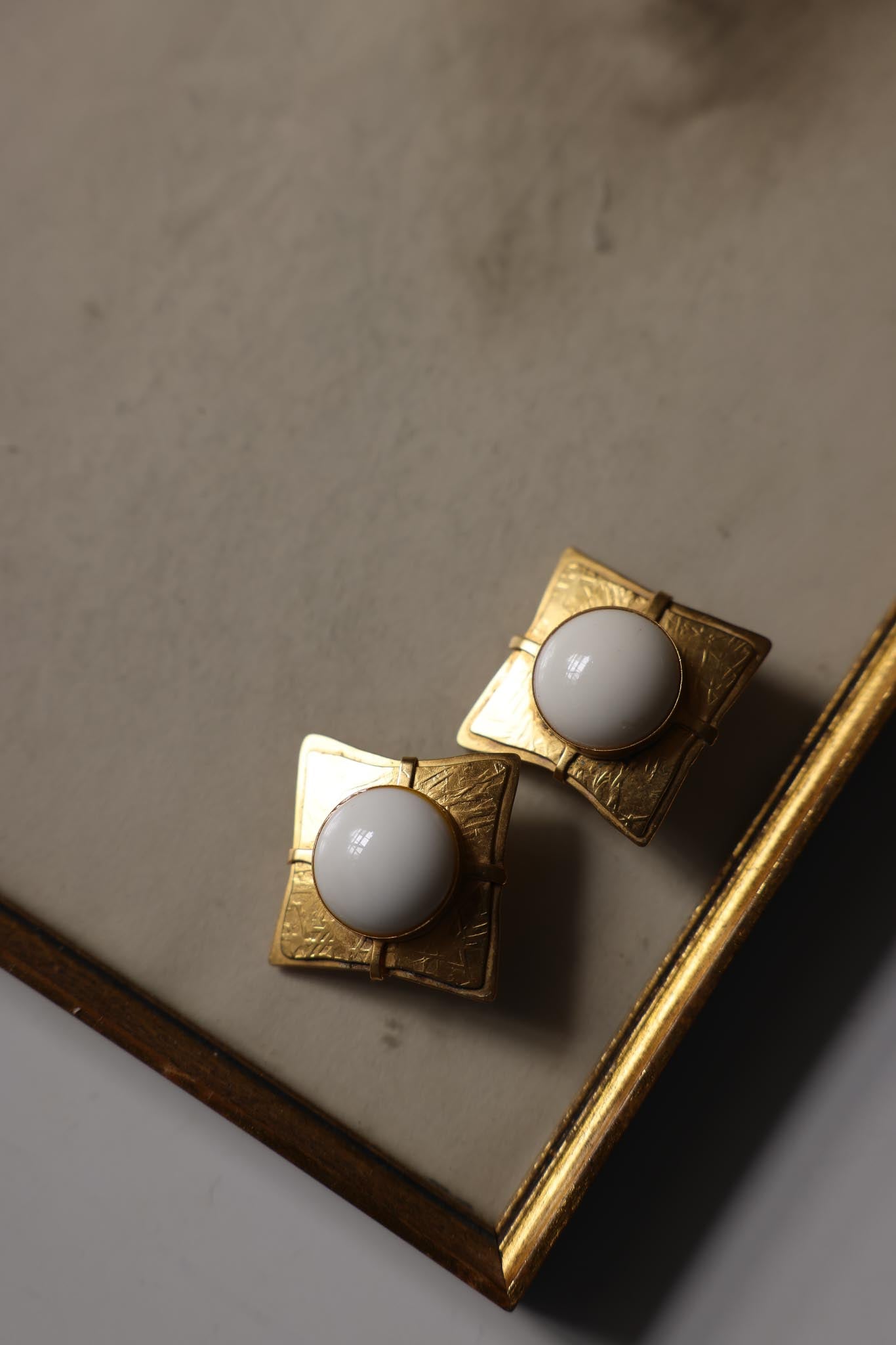 Golden Geo Pearl Clip-On Earrings|Vintage Baazaar 