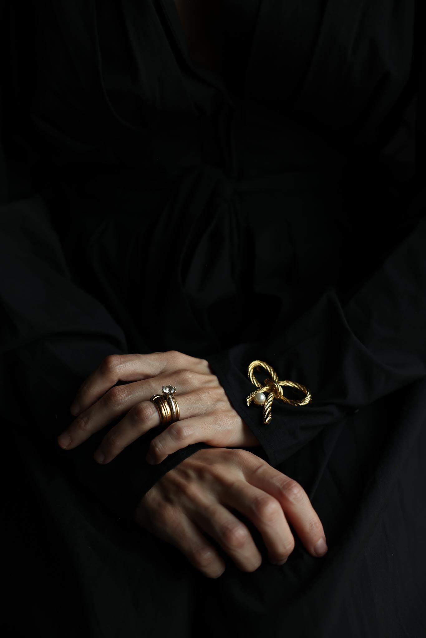 Gold-Tone Bow Brooch with Faux Pearl
