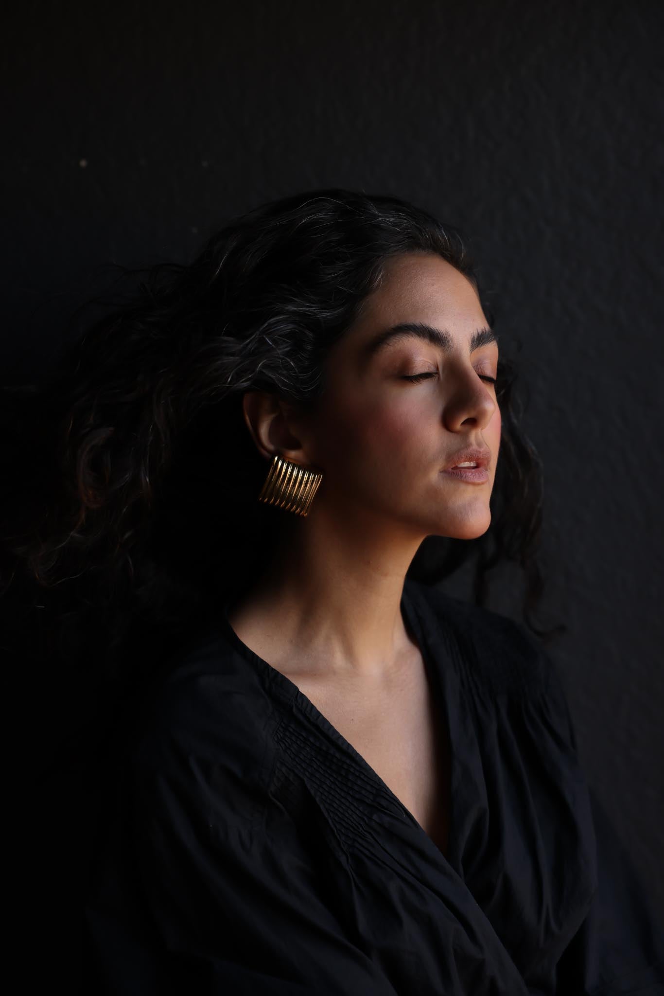Bold Ribbed Square Earrings|Vintage Baazaar 