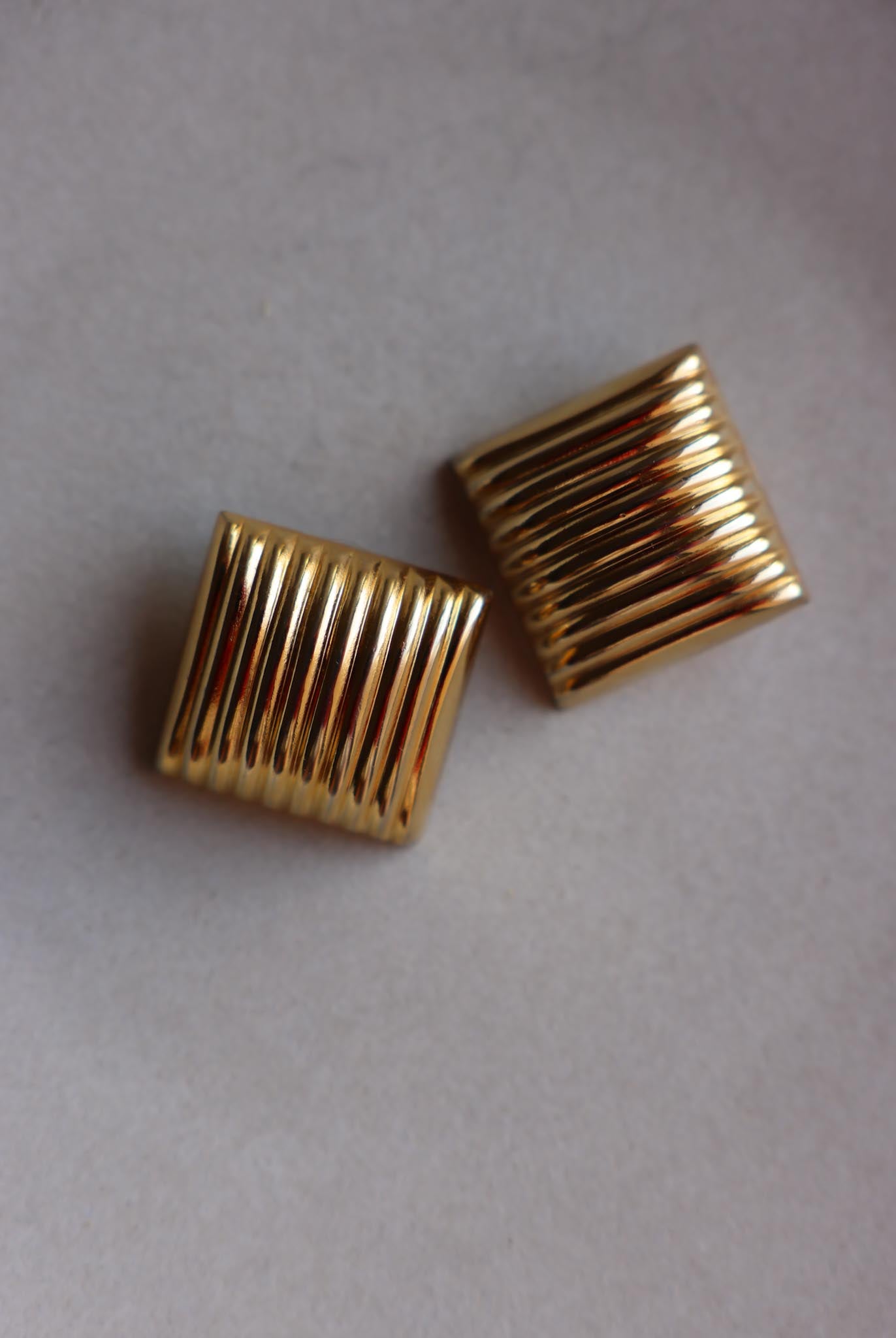 Bold Ribbed Square Earrings|Vintage Baazaar 