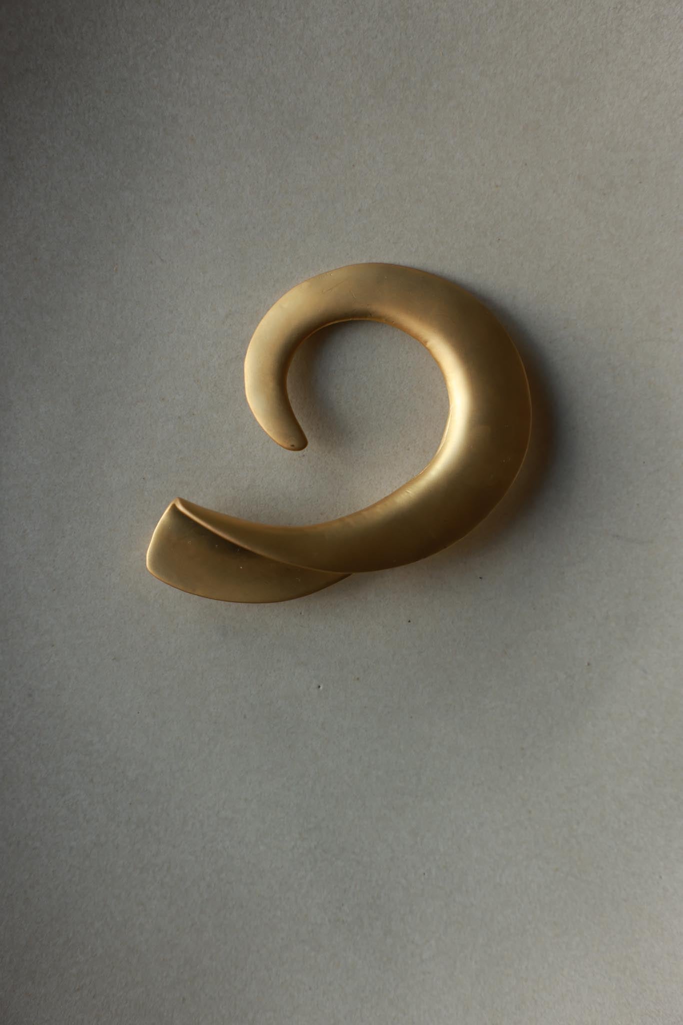 Matte Gold Abstract Swirl Brooch|Vintage Baazaar 