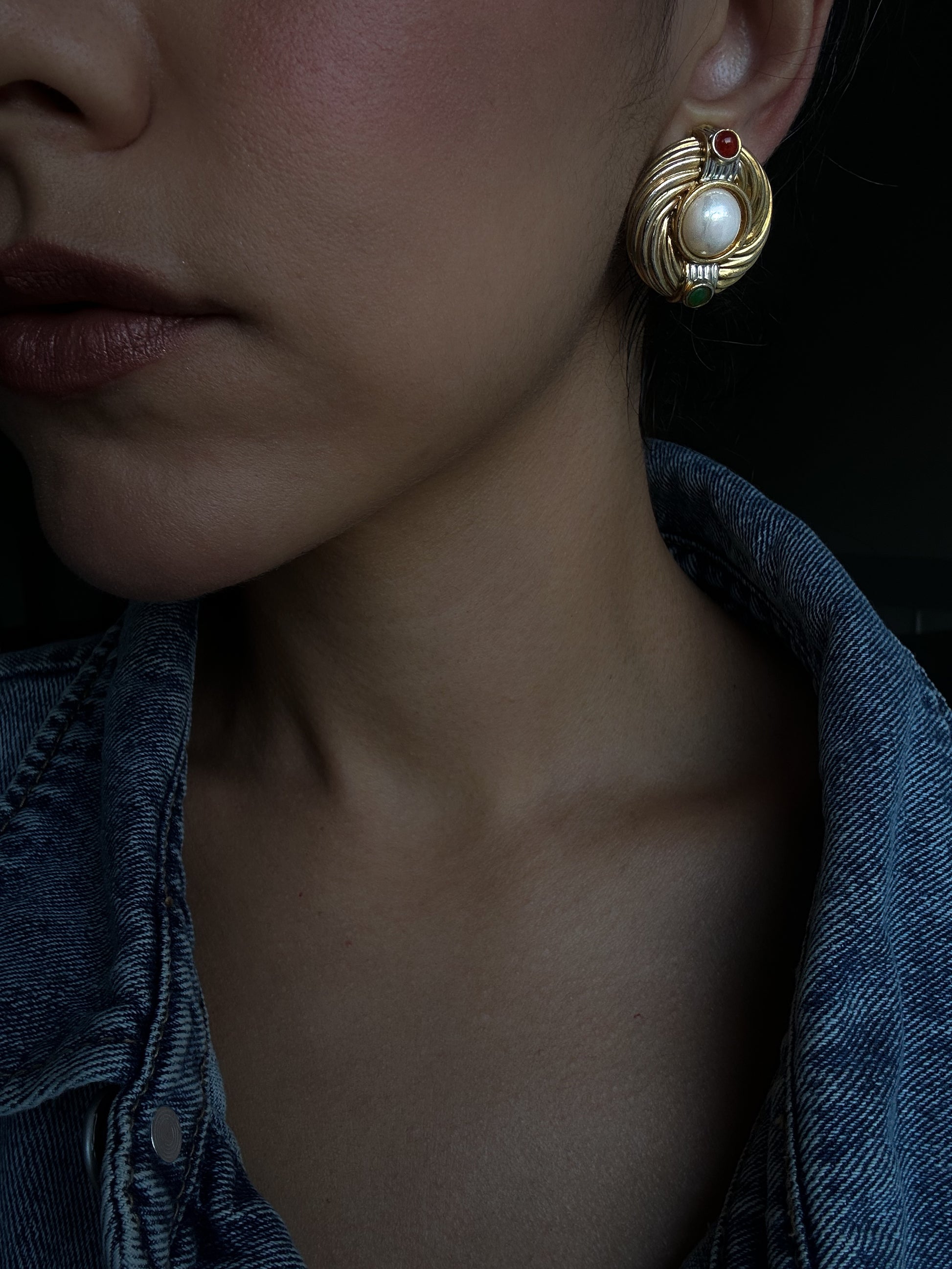 Regal Pearl Gen Earrings|Vintage Baazaar 