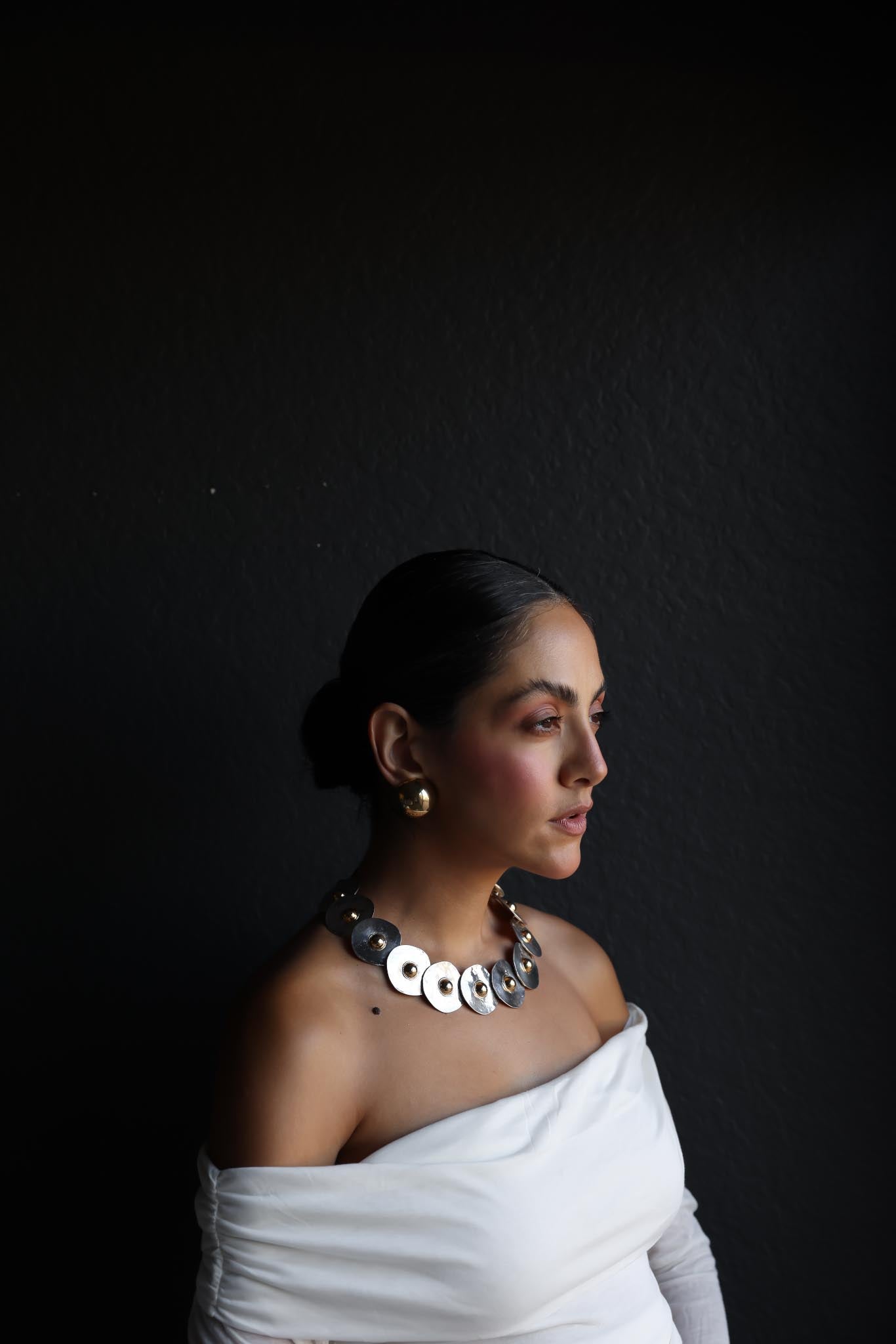 Two-Tone Hammered Disc Statement Collar Necklace|Vintage Baazaar 