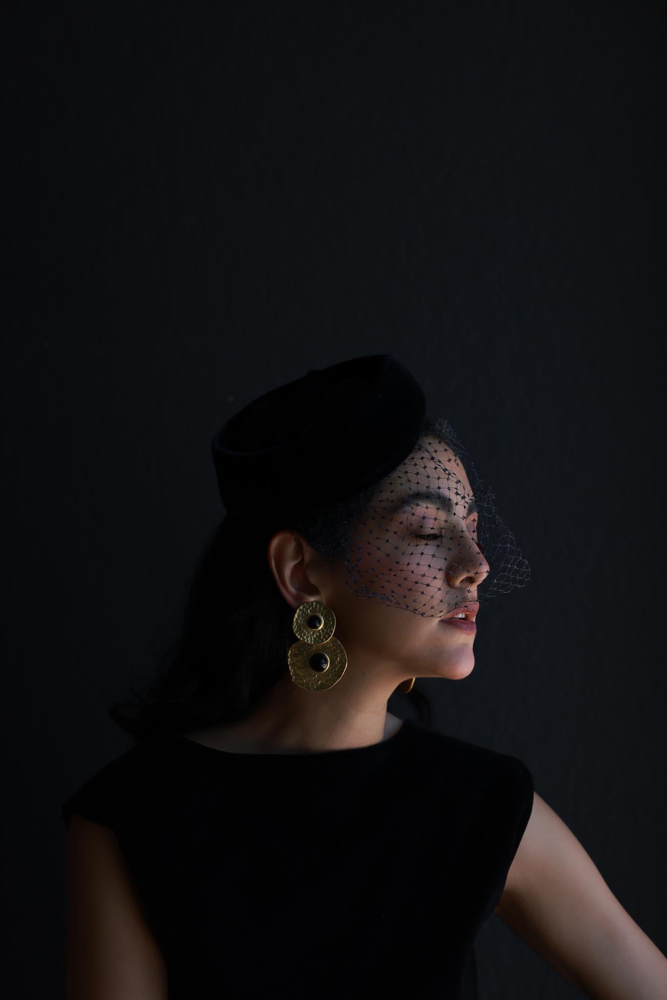 Gold Filled Hammered Disc Clip-On Earrings with Black Centers|Vintage Baazaar 