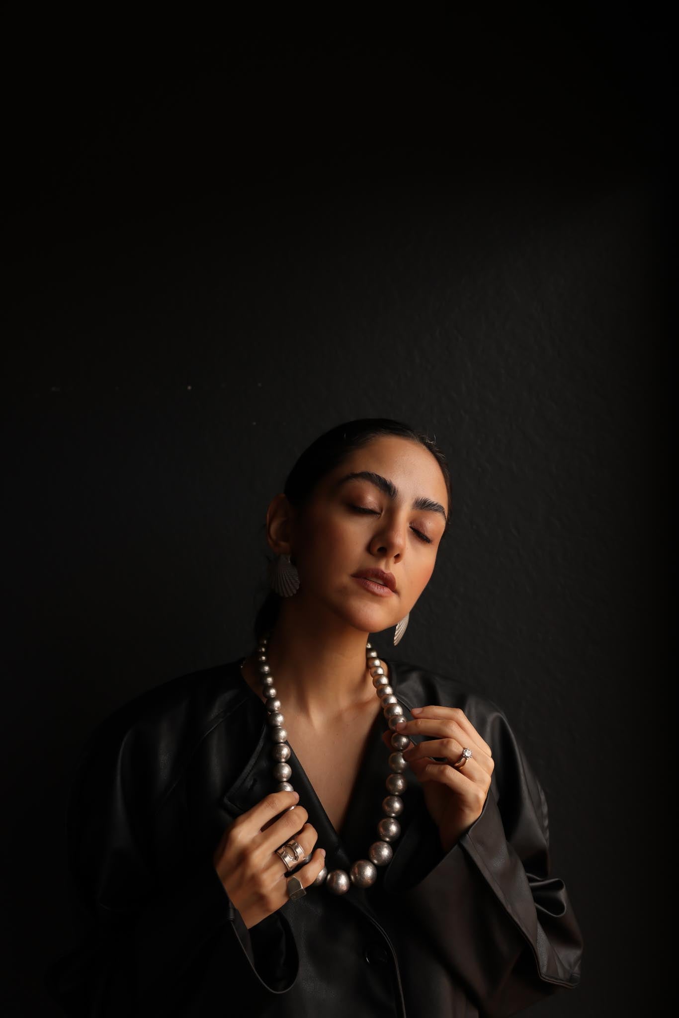 Silver-Tone Graduated Beaded Necklace|Vintage Baazaar 