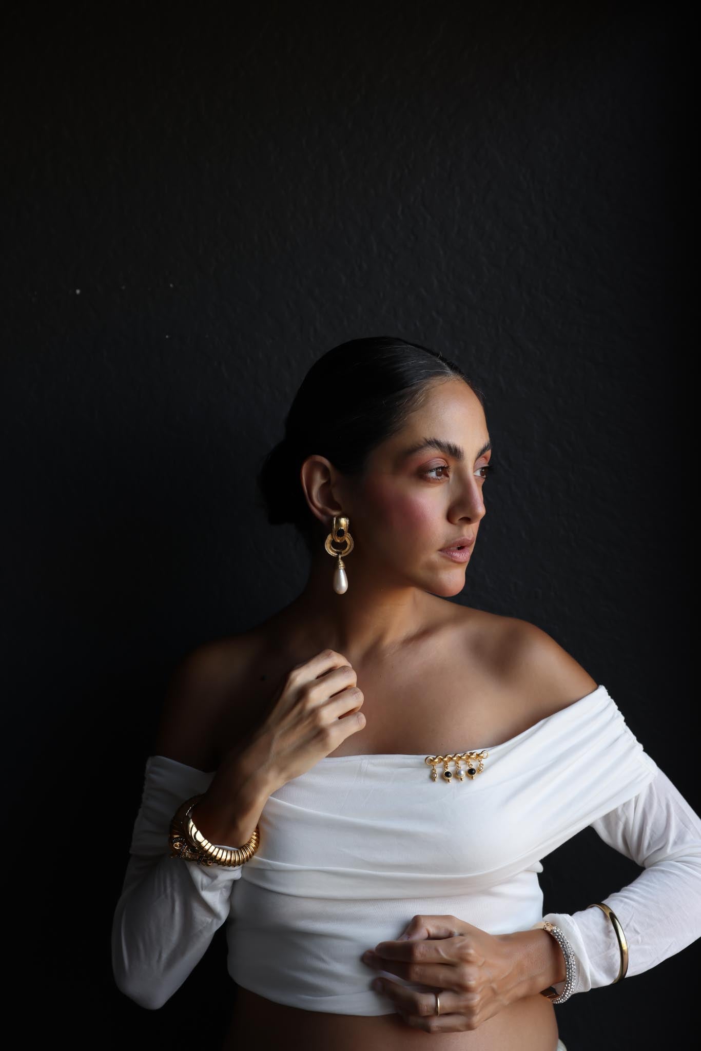 Pearl Drop Clip-On Earrings with Black Accent (1980s)|Vintage Baazaar 