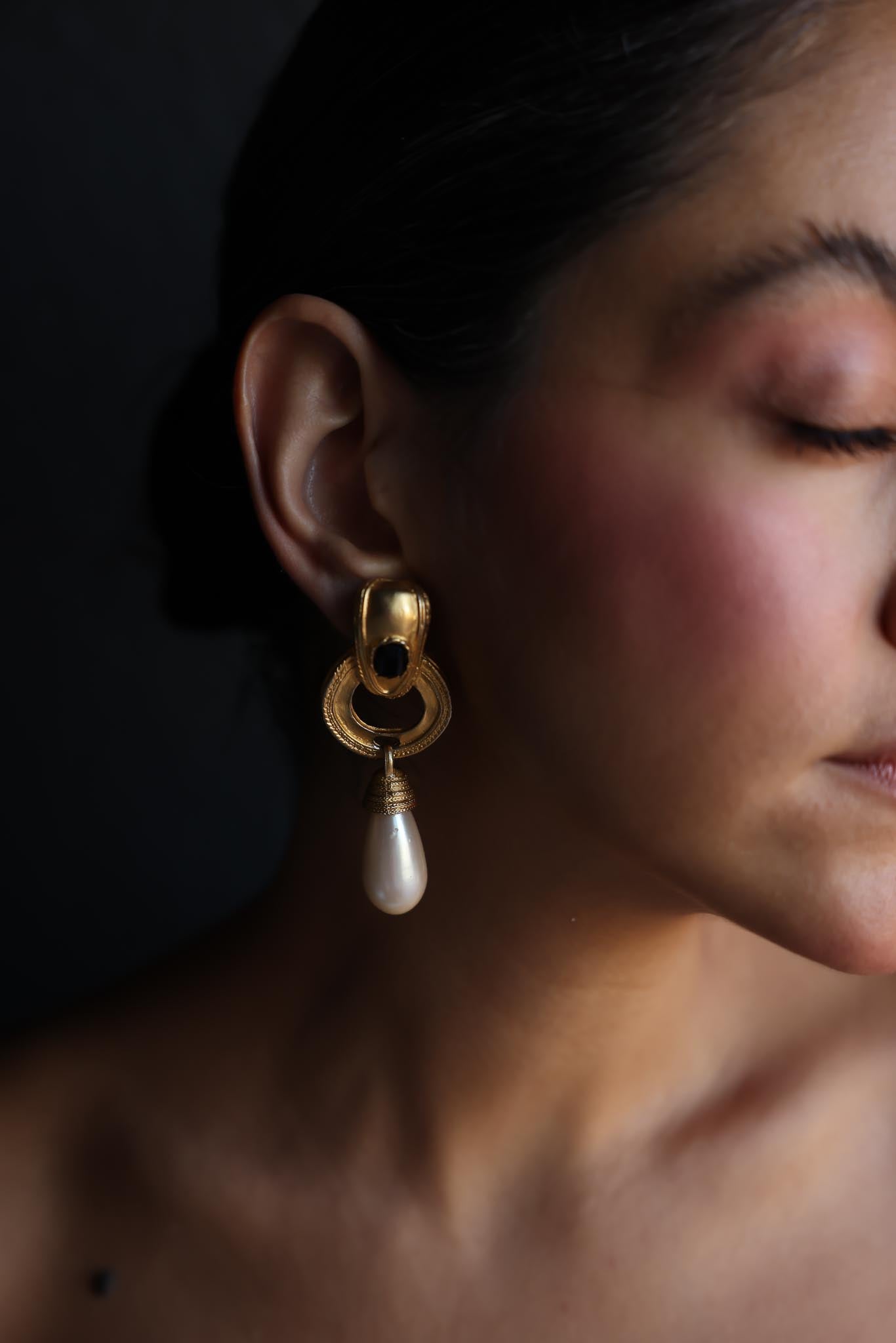 Pearl Drop Clip-On Earrings with Black Accent (1980s)|Vintage Baazaar 