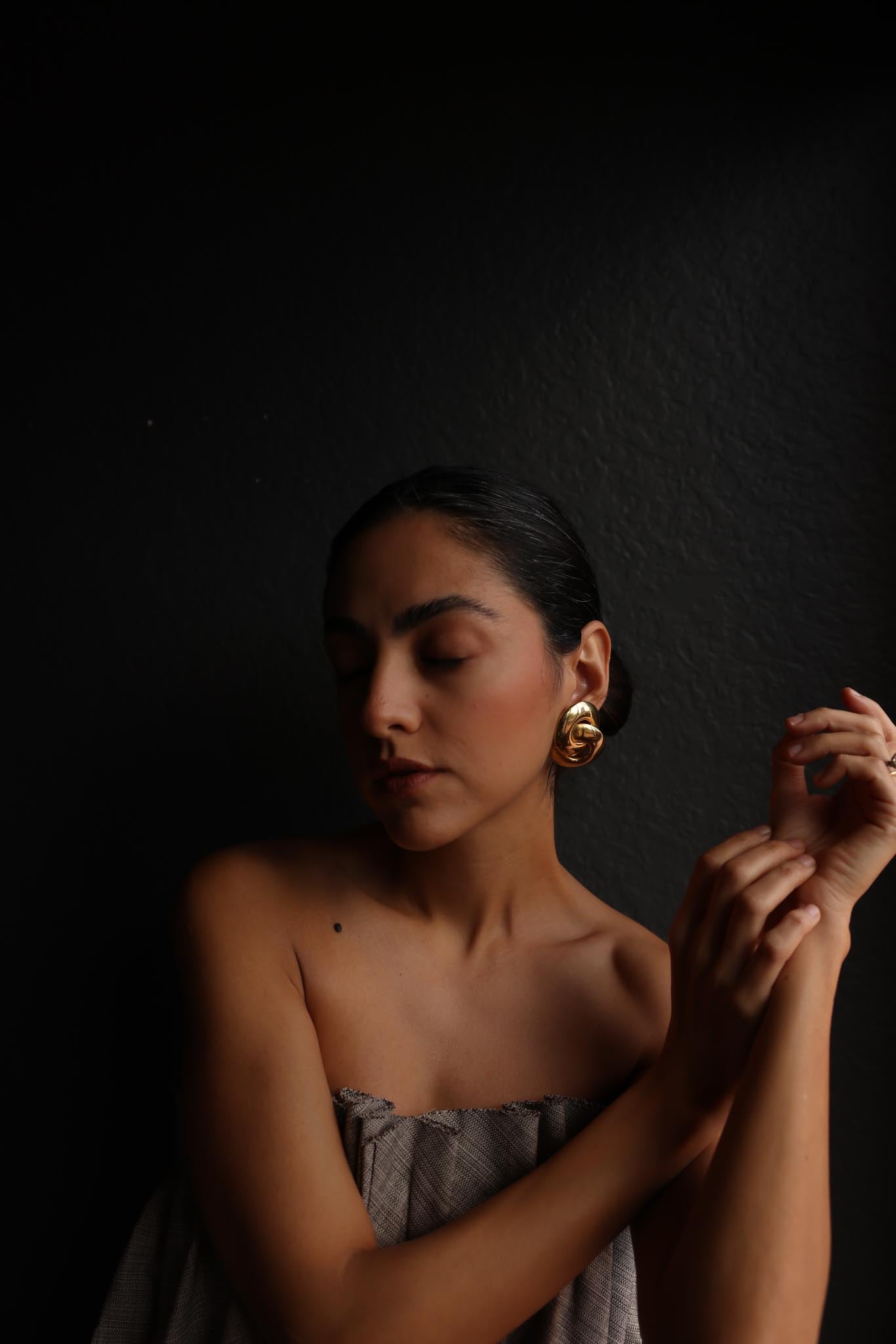 Gold-Tone Twisted Knot Clip-On Earrings|Vintage Baazaar 