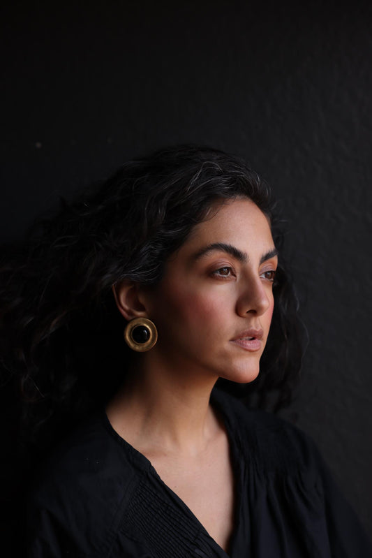 Erwin Pearl Matte Gold Clip-On Earrings with Black Center|Vintage Baazaar 