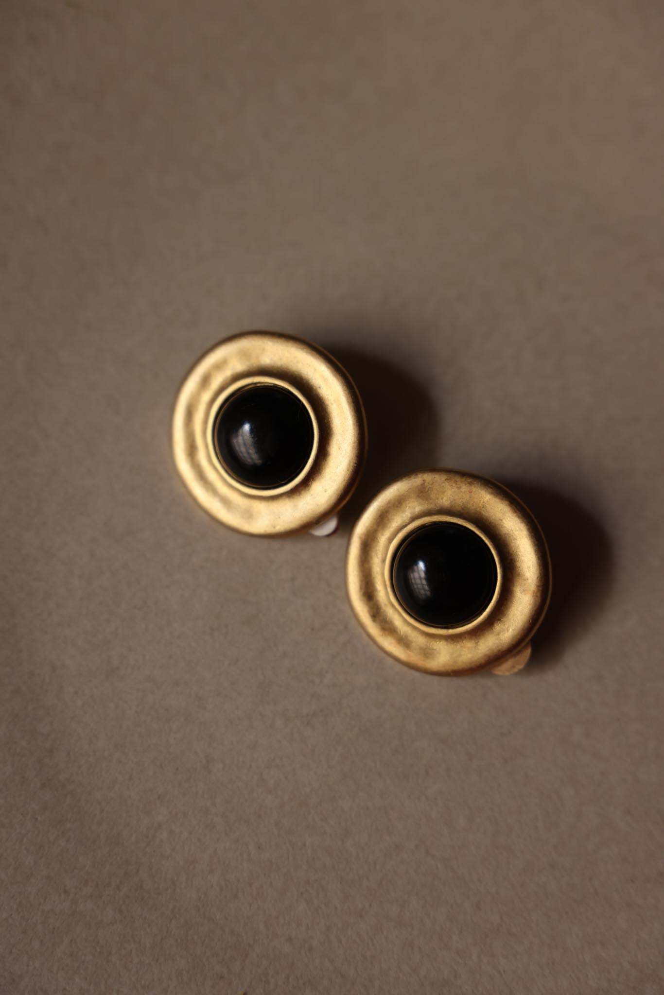 Erwin Pearl Matte Gold Clip-On Earrings with Black Center|Vintage Baazaar 