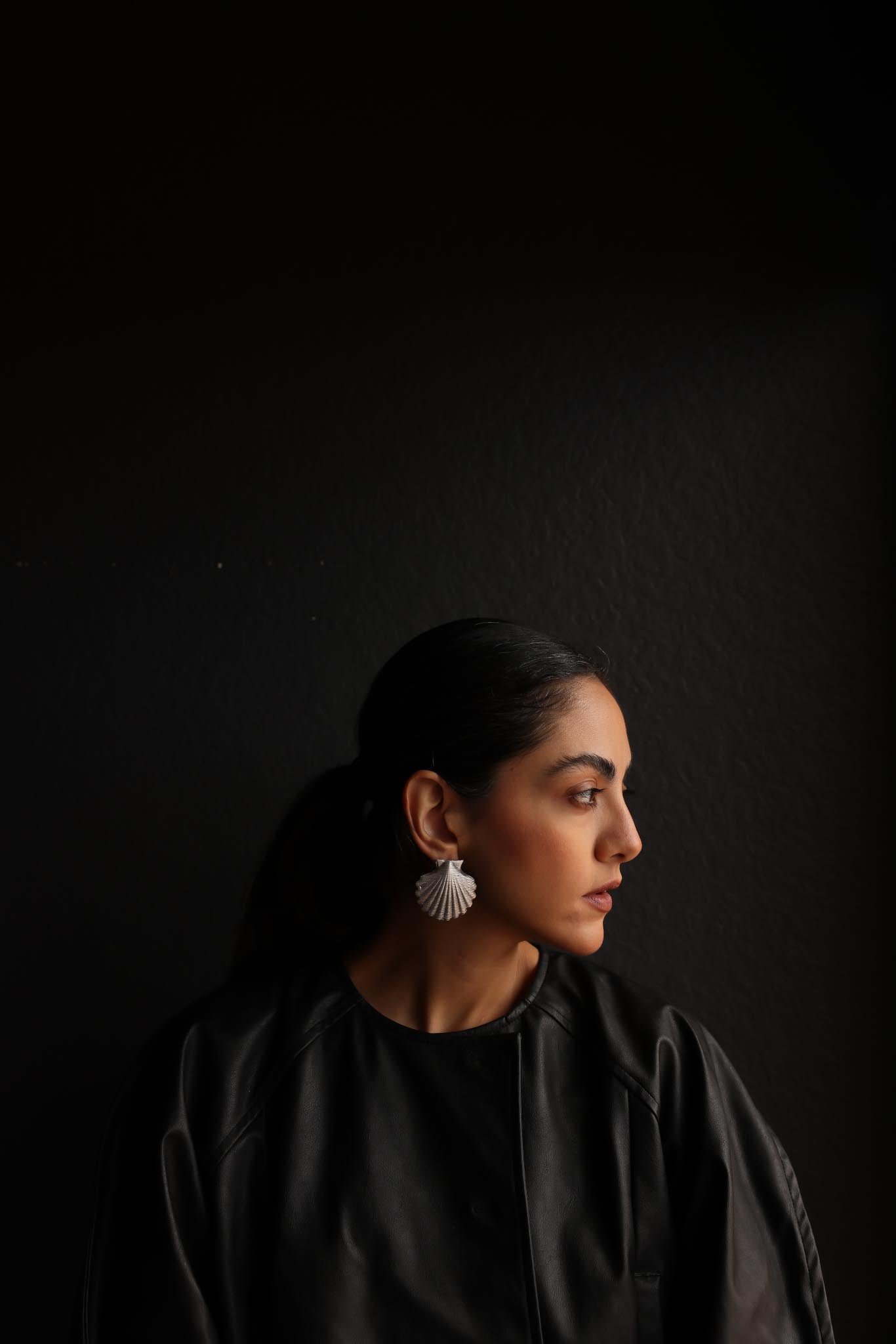Silver Scallop Shell Earrings|Vintage Baazaar 
