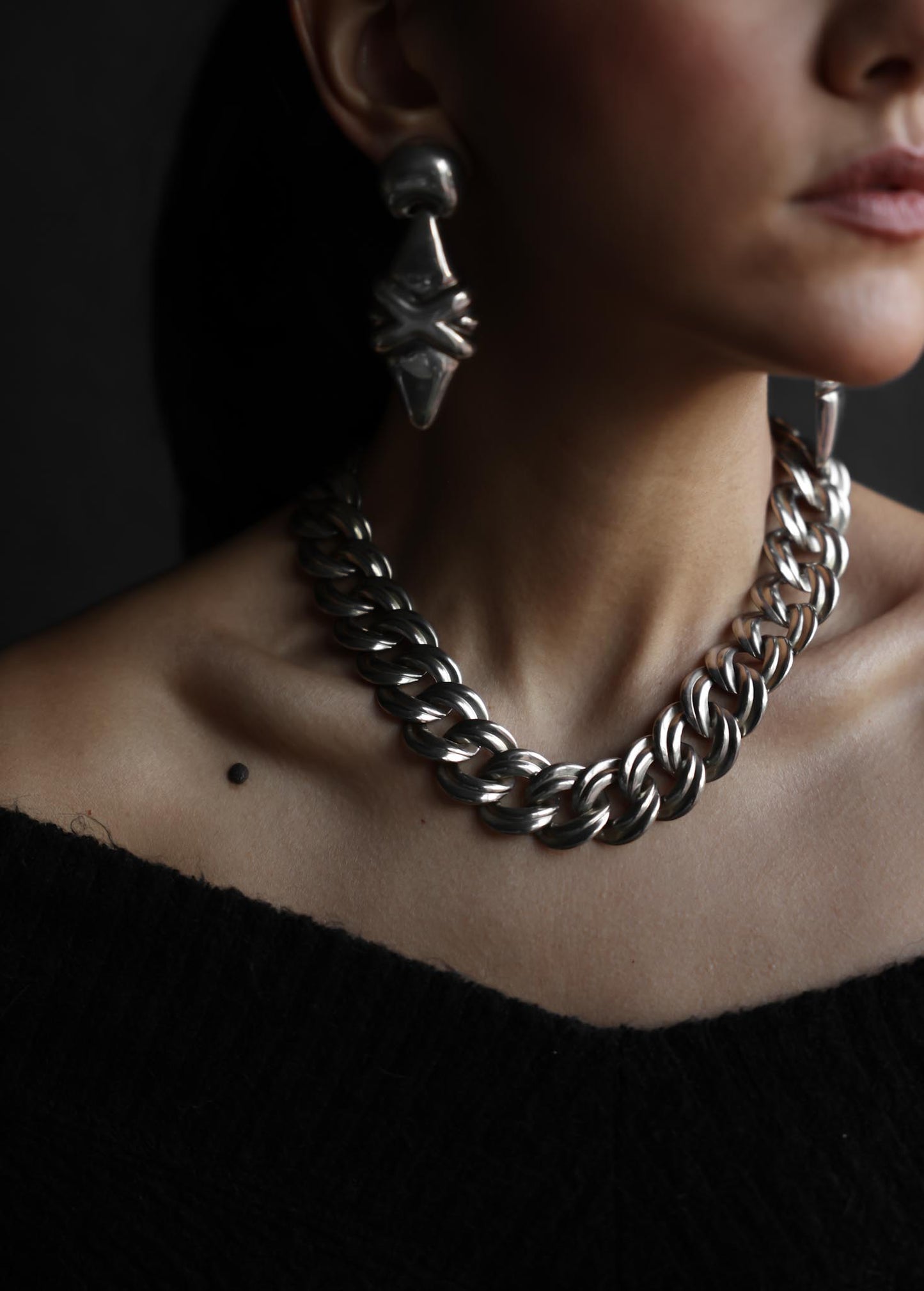 Bold Silver-Tone Curb Chain Necklace|Vintage Baazaar 