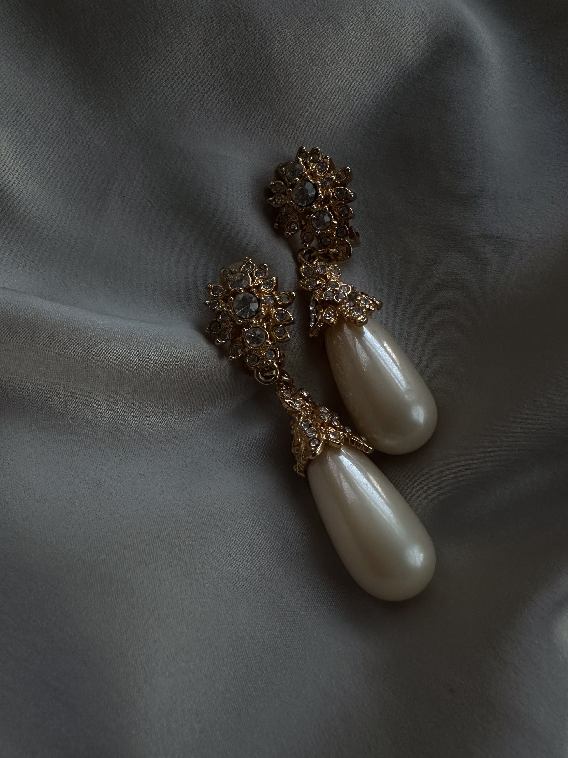 Opulent Pearl Drops|Vintage Baazaar 