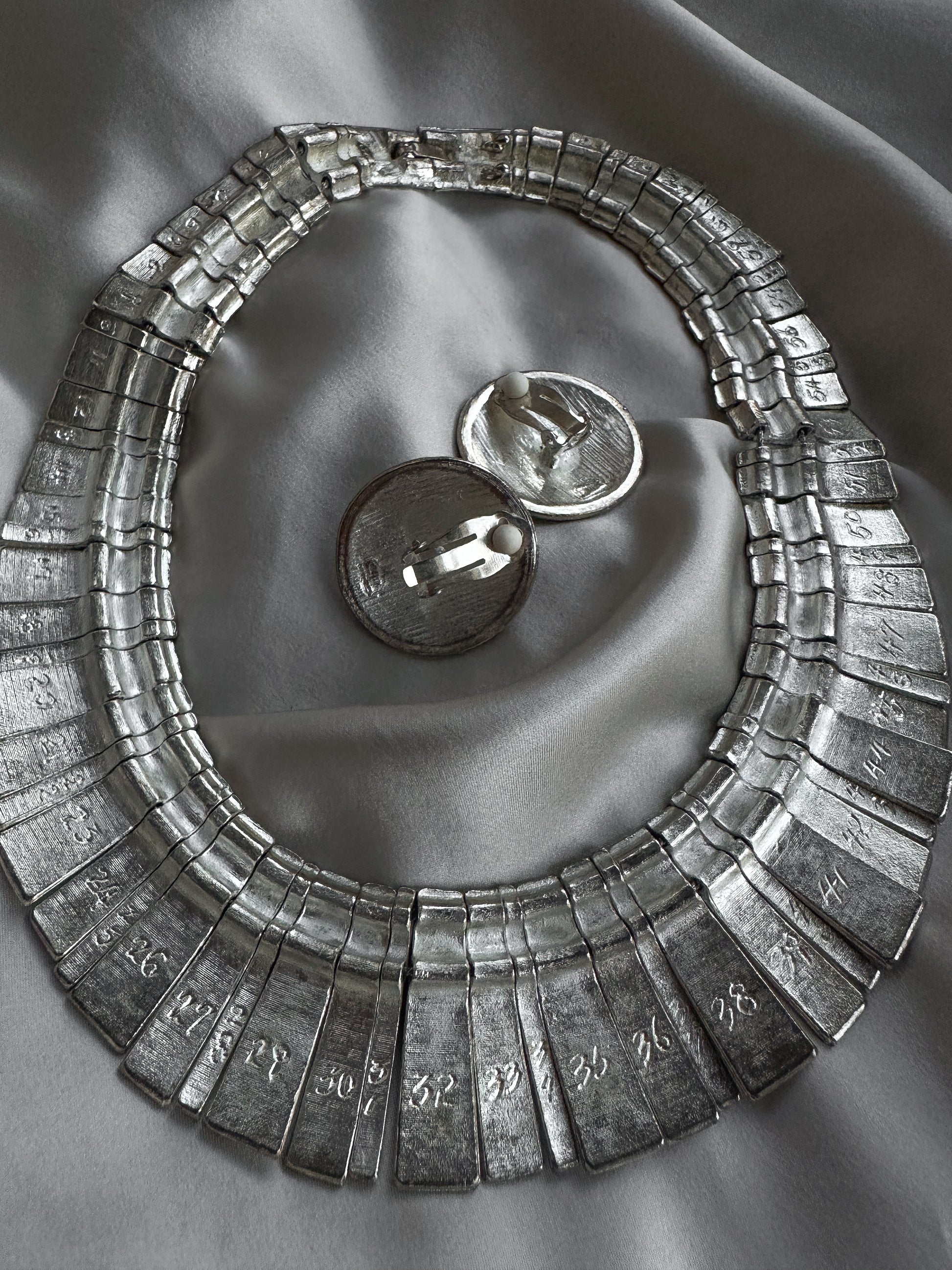 Les Bernard Set (Collar Necklace & Earrings)|Vintage Baazaar 