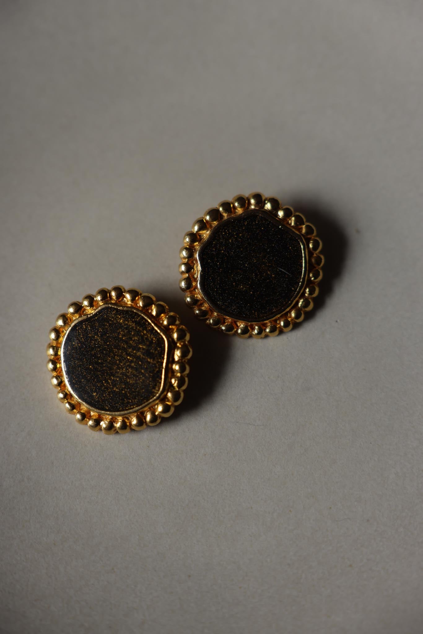 Bold Vintage Gold-Toned Clip-On Earrings|Vintage Baazaar 