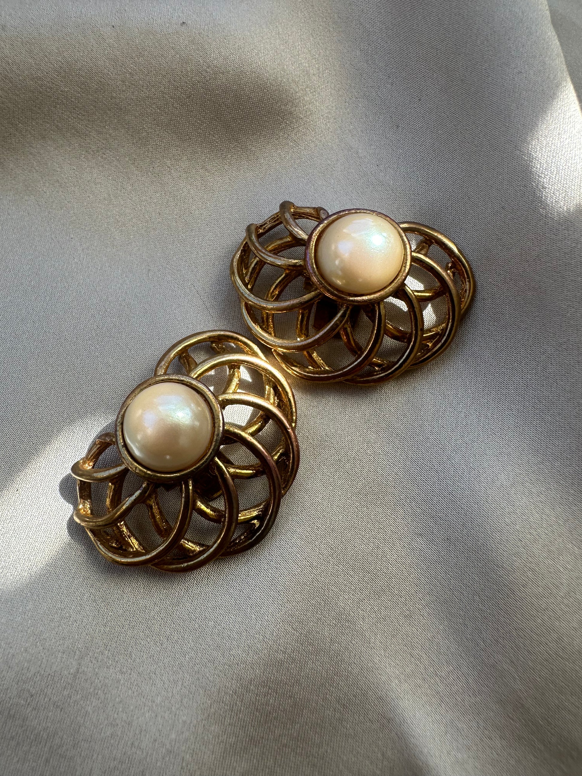 Golden Bloom Clips|Vintage Baazaar 