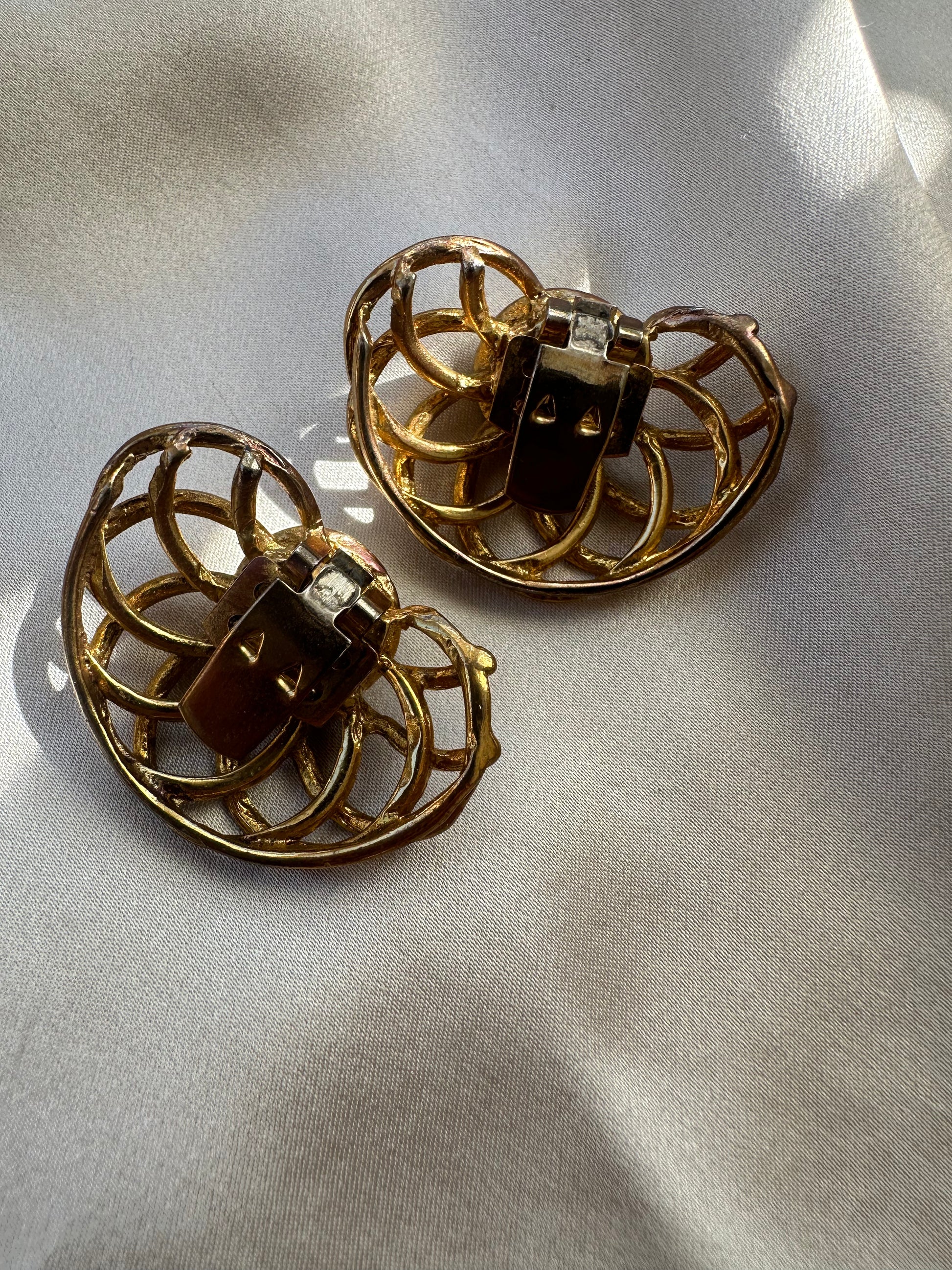 Golden Bloom Clips|Vintage Baazaar 