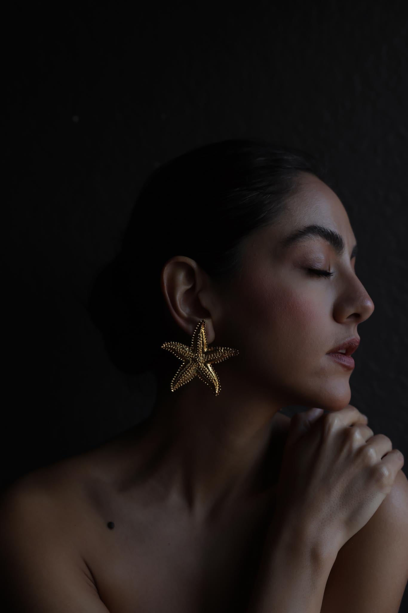 Golden Starfish Clip-On Earrings|Vintage Baazaar 