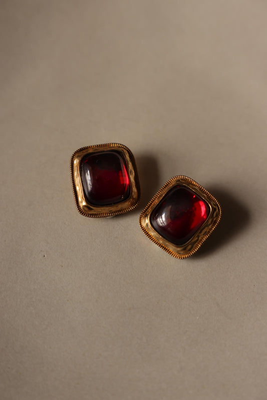 Dell’Olio Red Cabochon Clip-On Earrings|Vintage Baazaar 