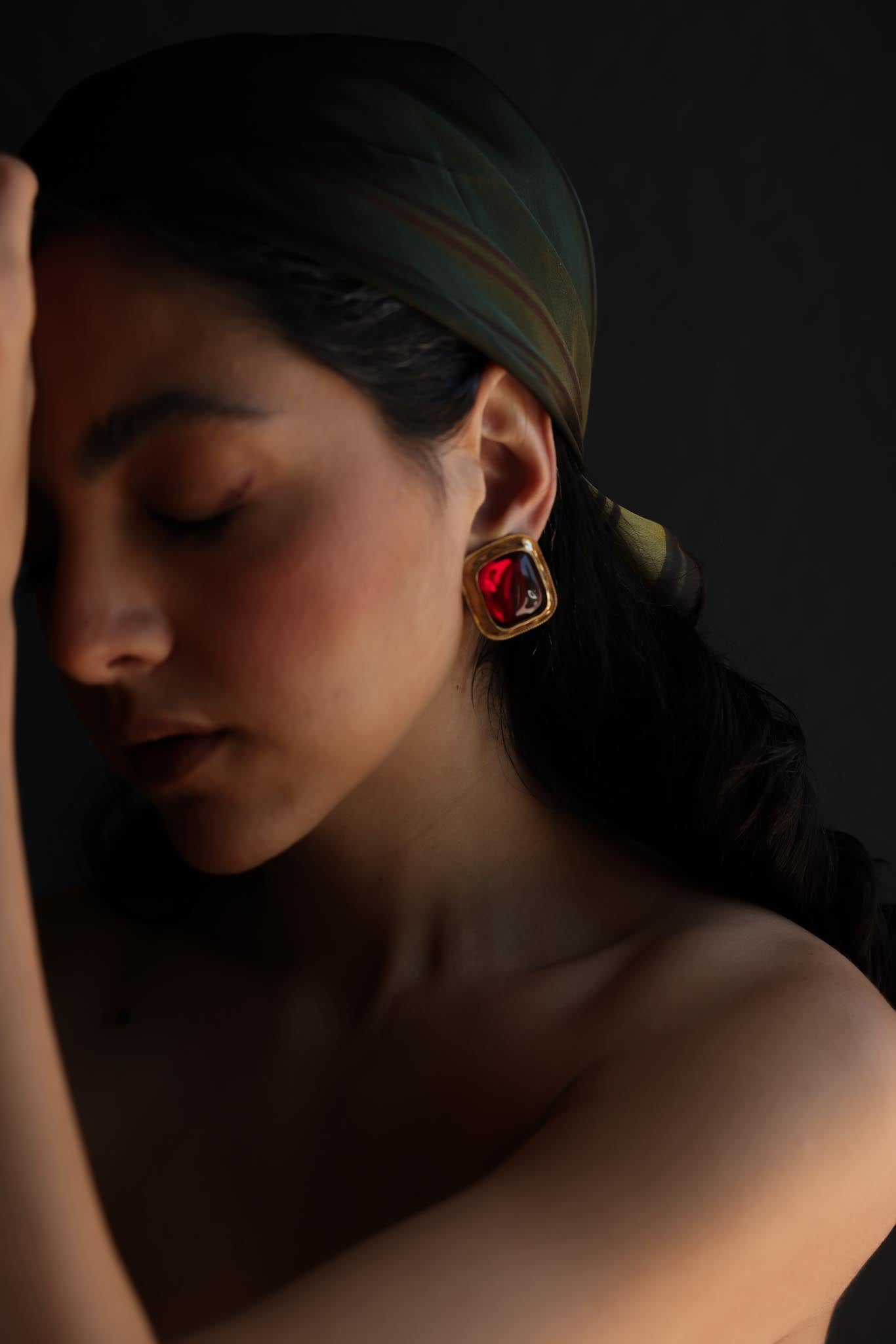 Dell’Olio Red Cabochon Clip-On Earrings|Vintage Baazaar 