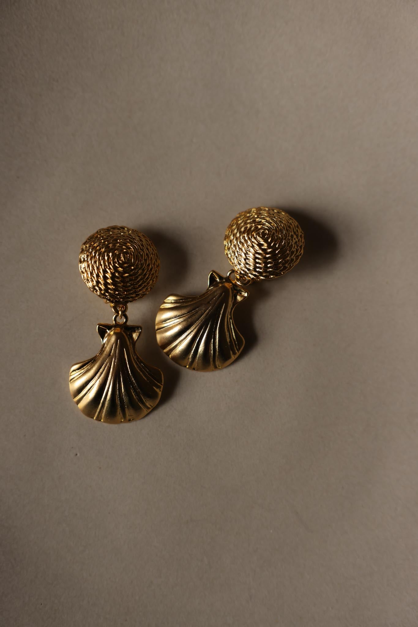 Gold Tone Shell Drop Clip-On Earrings
