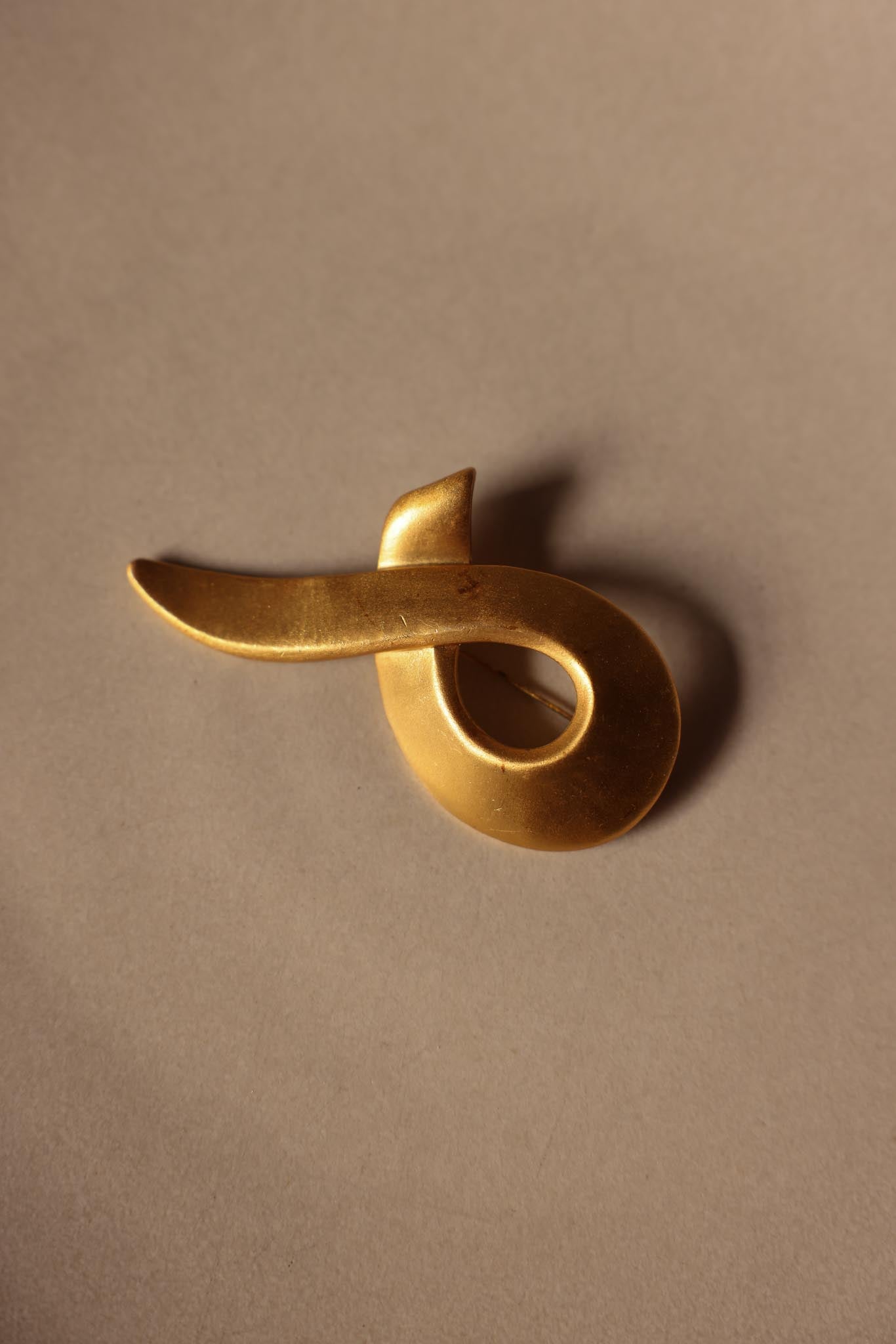 Matte Gold Modernist Ribbon Brooch