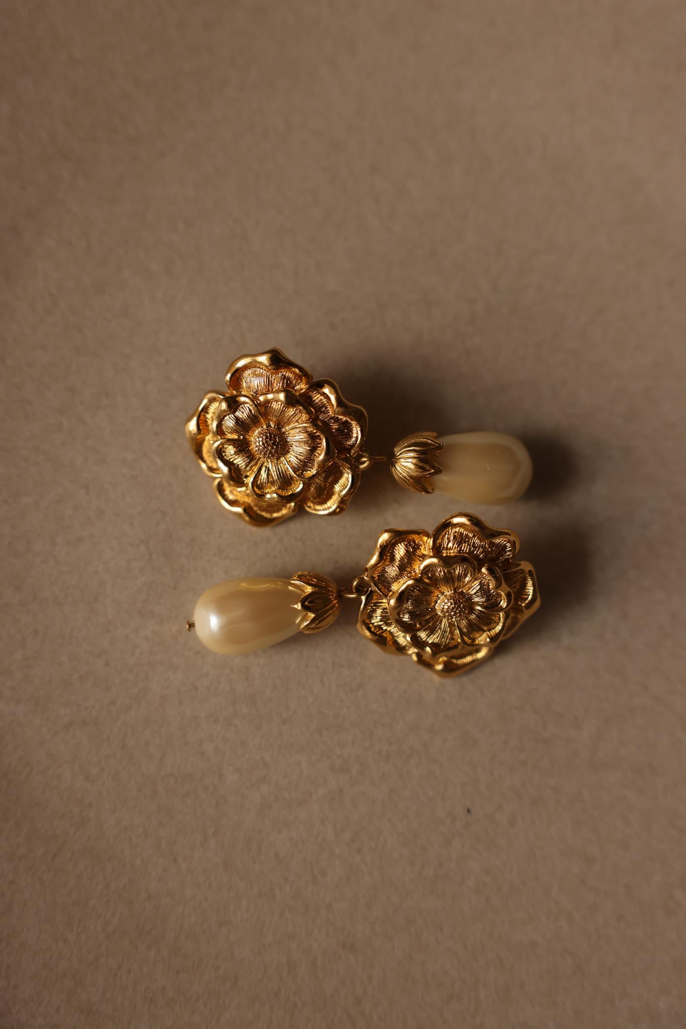 Avon Flower Clip-On Earrings with Faux Pearl Drops|Vintage Baazaar 