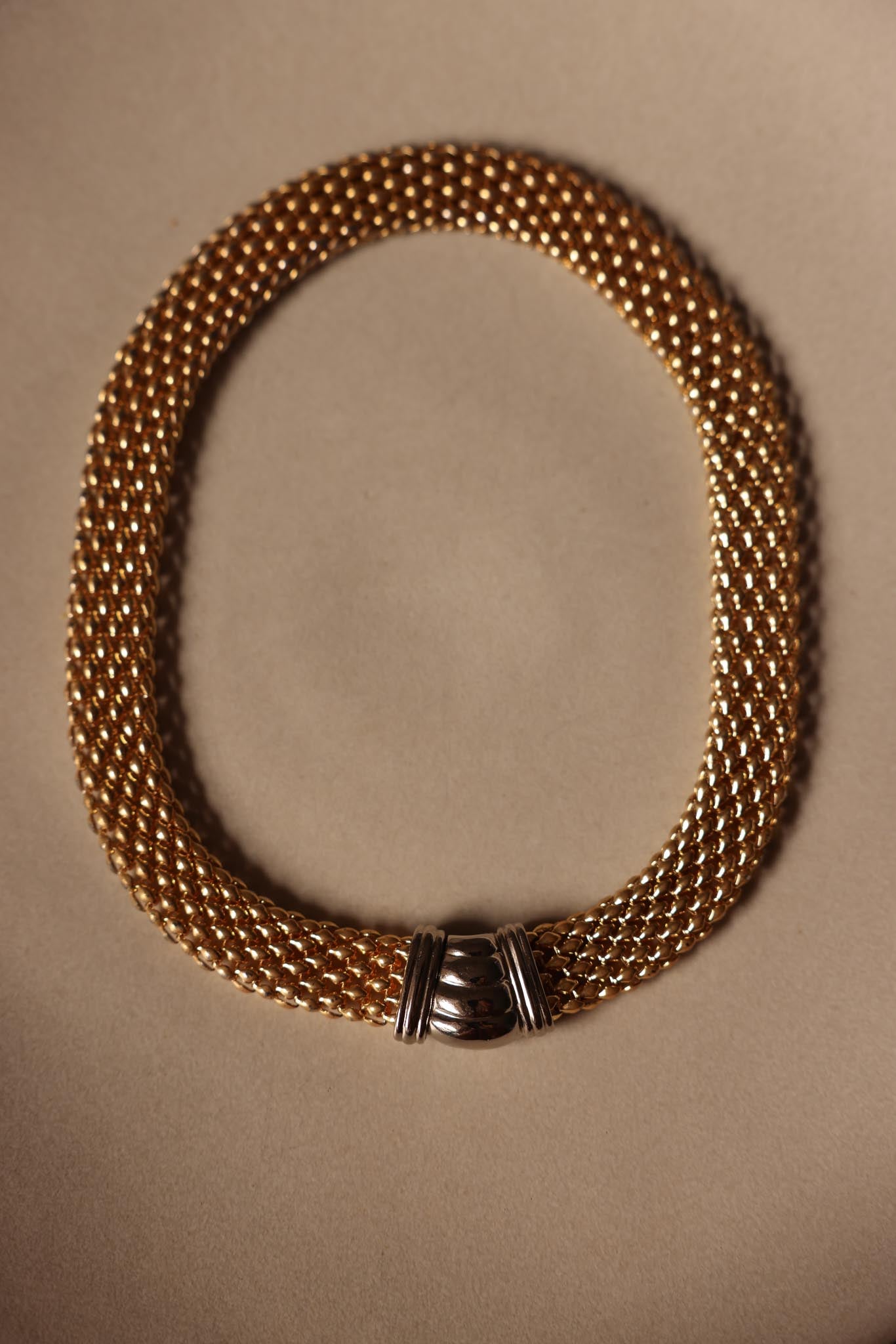 Two-Tone Mesh Necklace with Magnet Closure